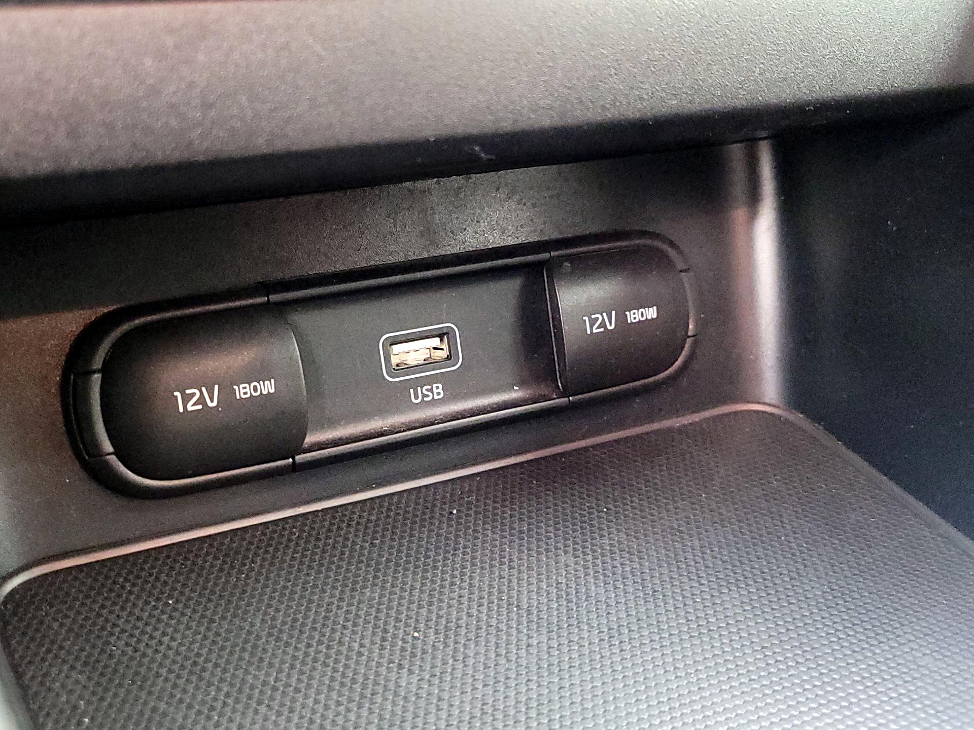 Thumbnail: 2023 Kia Forte - 18