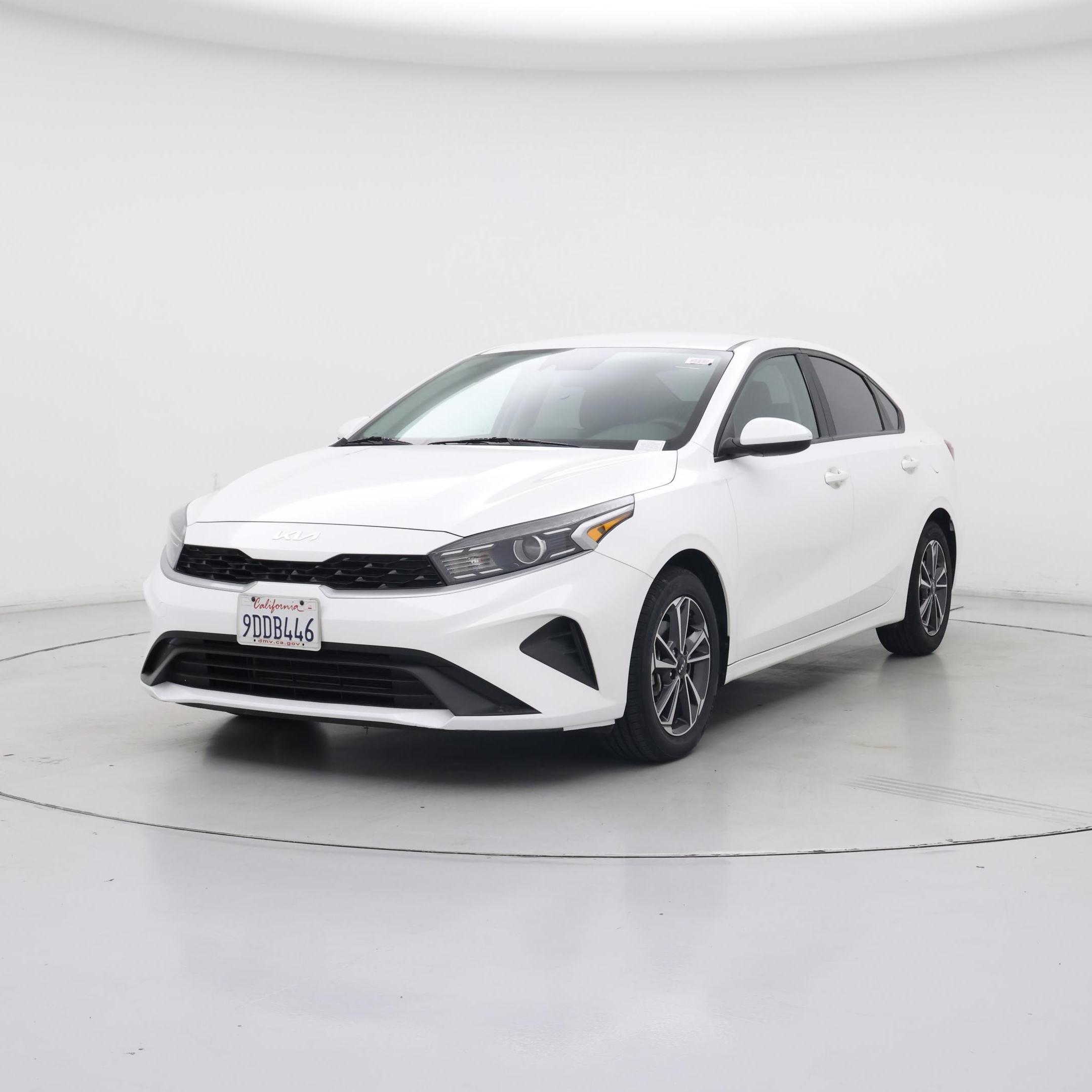 Thumbnail: 2023 Kia Forte - 4