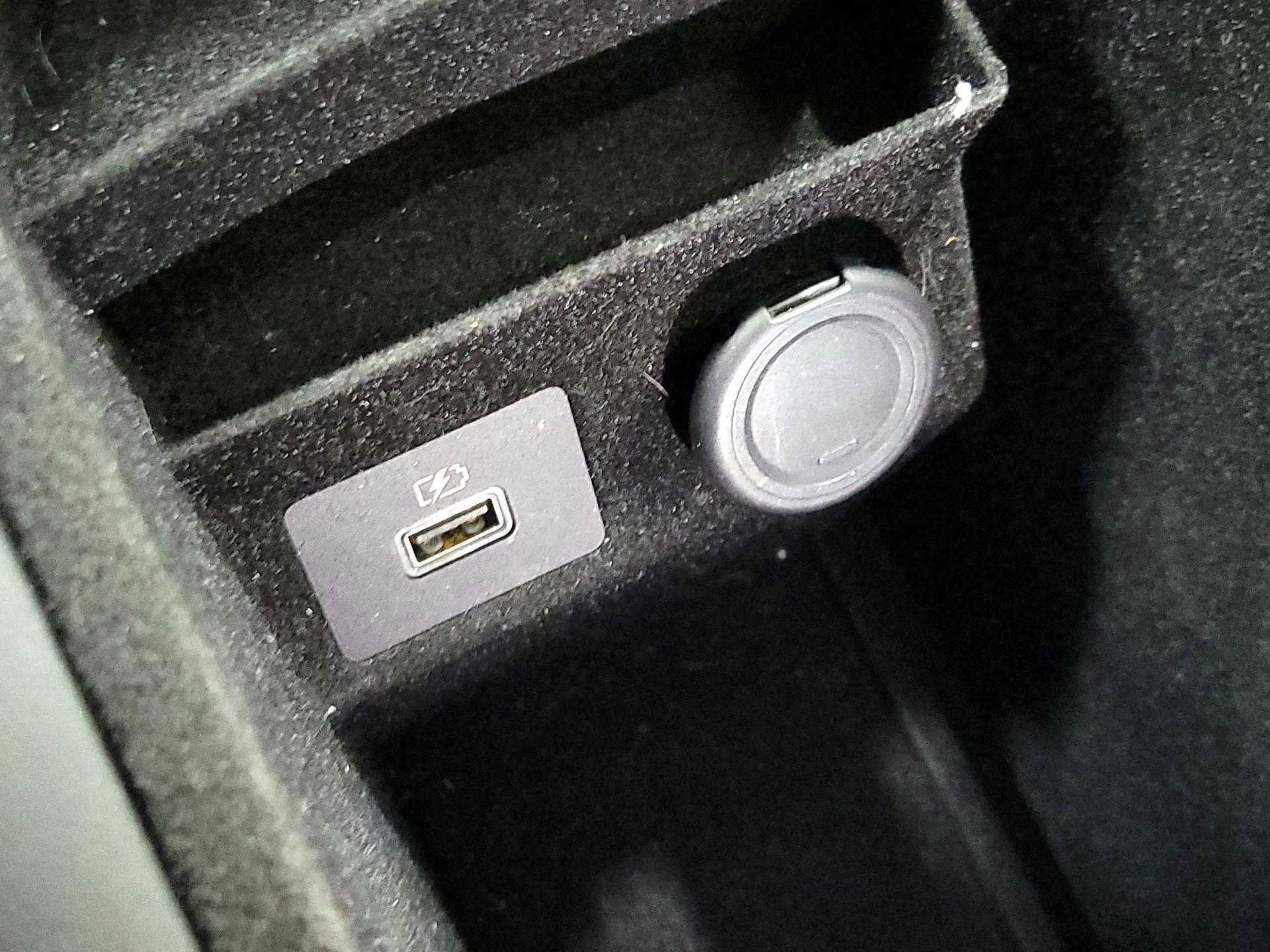 Thumbnail: 2023 INFINITI QX60 - 18