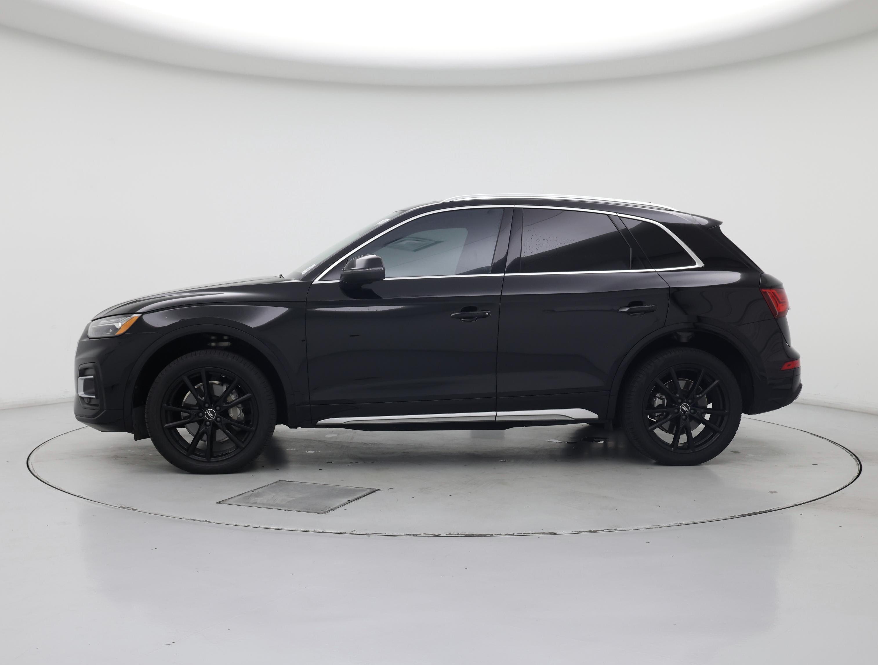 Thumbnail: 2021 Audi Q5 - 3