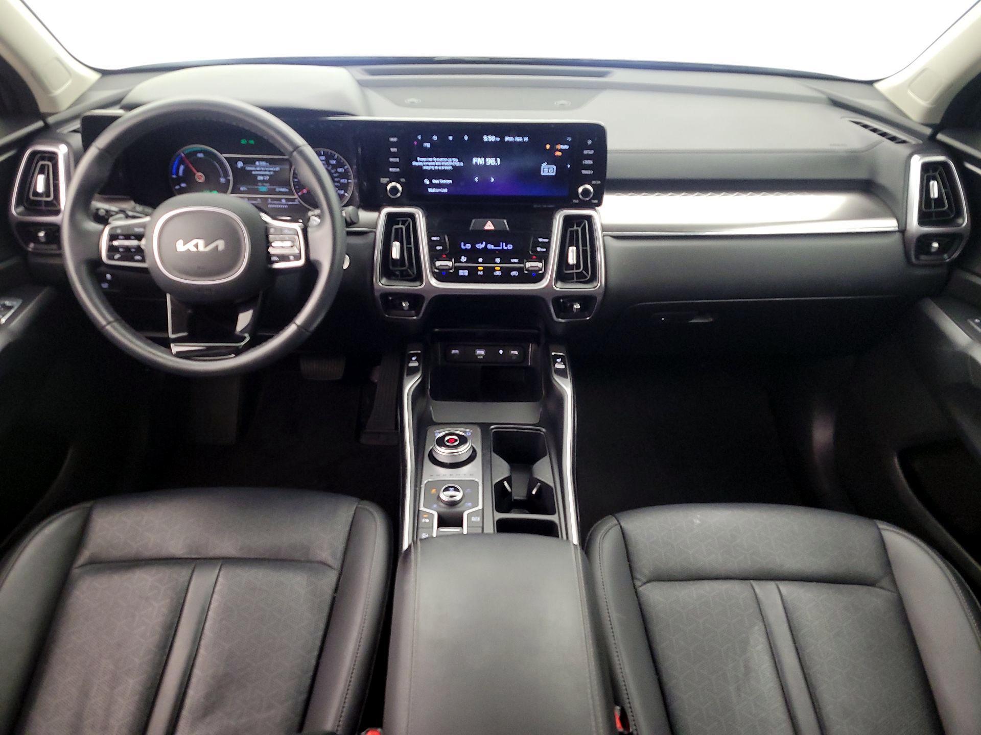 Thumbnail: 2023 Kia Sorento - 9