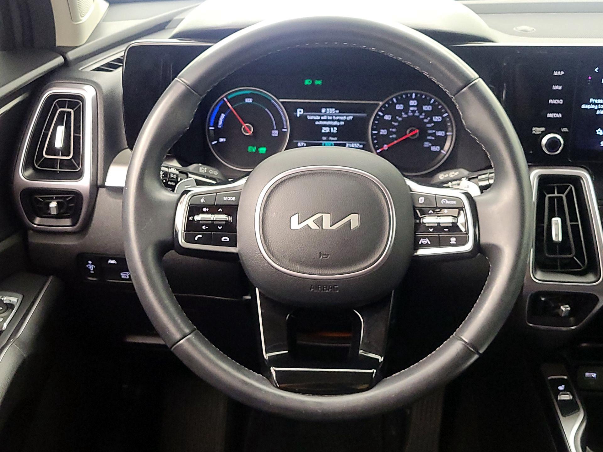 Thumbnail: 2023 Kia Sorento - 10