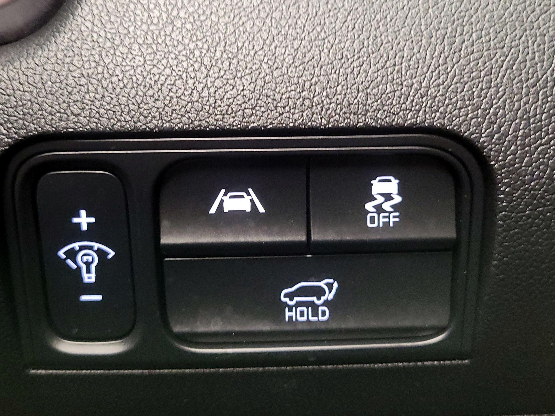 Thumbnail: 2023 Kia Sorento - 13