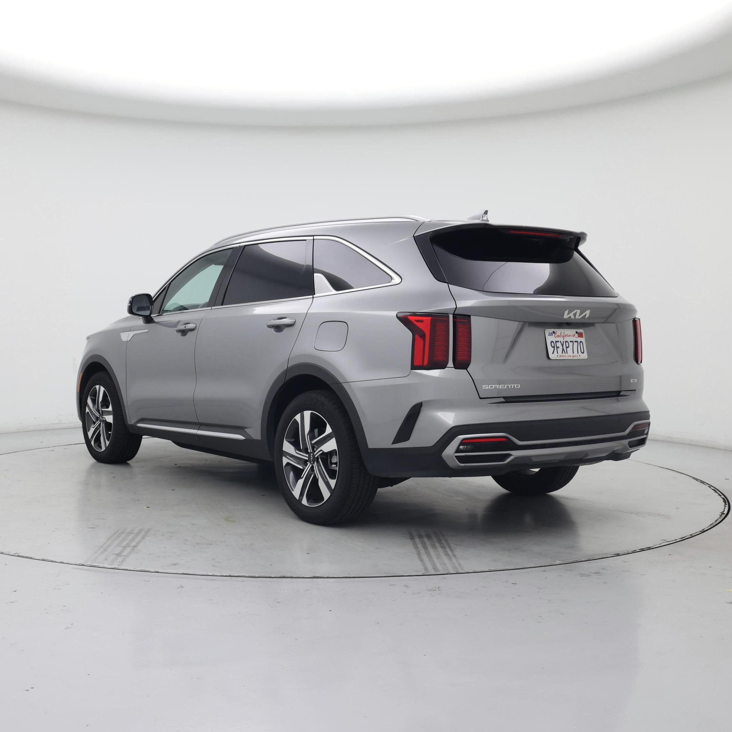 Thumbnail: 2023 Kia Sorento - 2