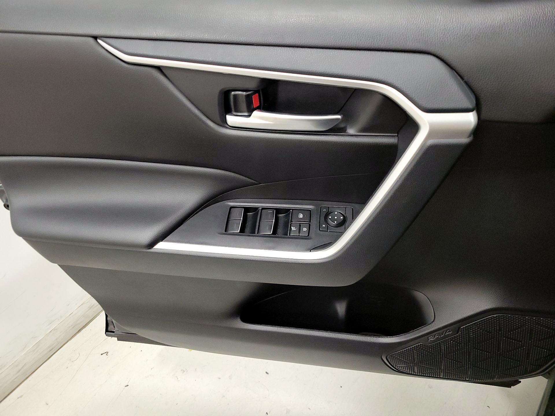 Thumbnail: 2023 Toyota RAV4 - 12