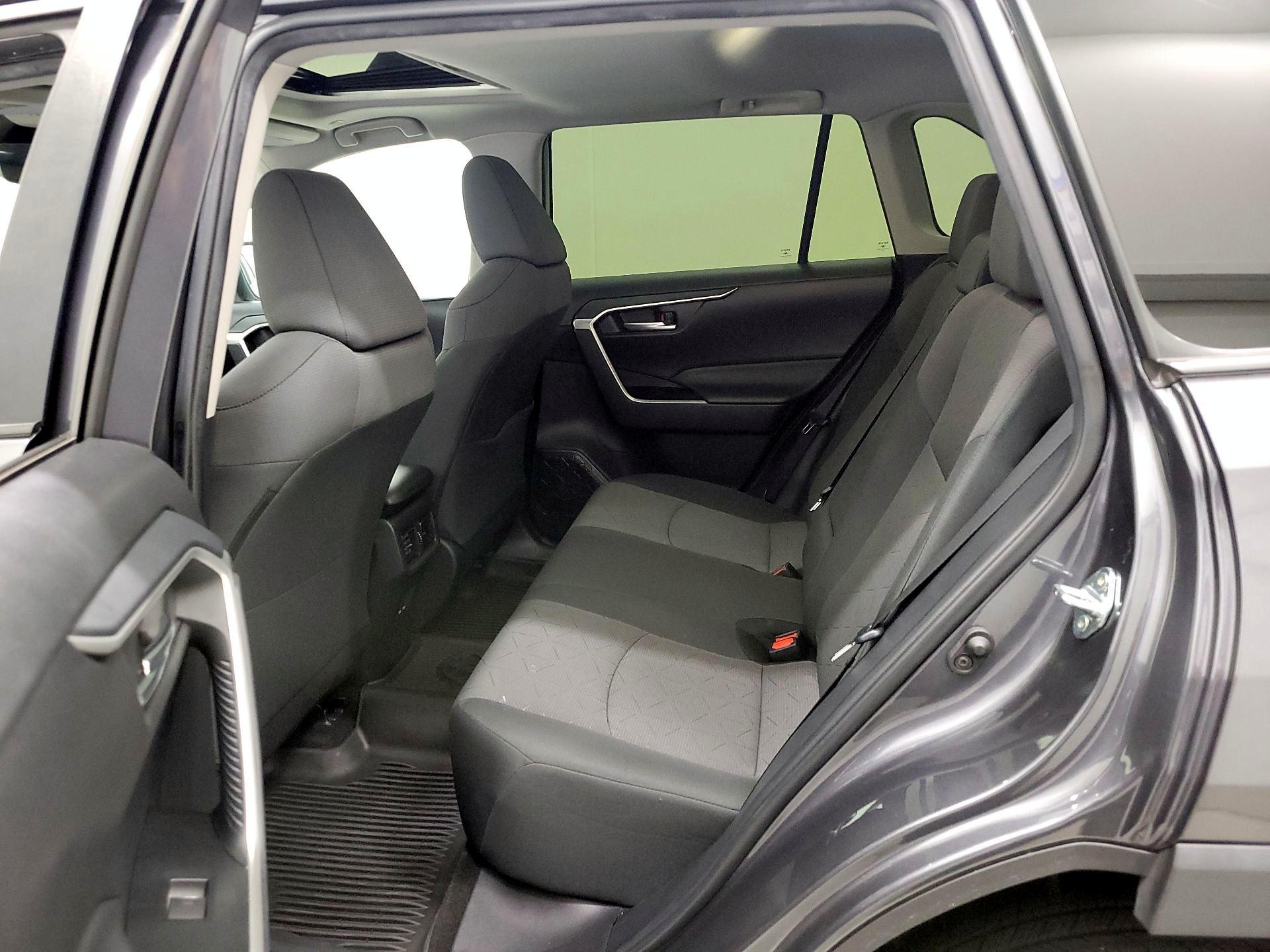 Thumbnail: 2023 Toyota RAV4 - 20