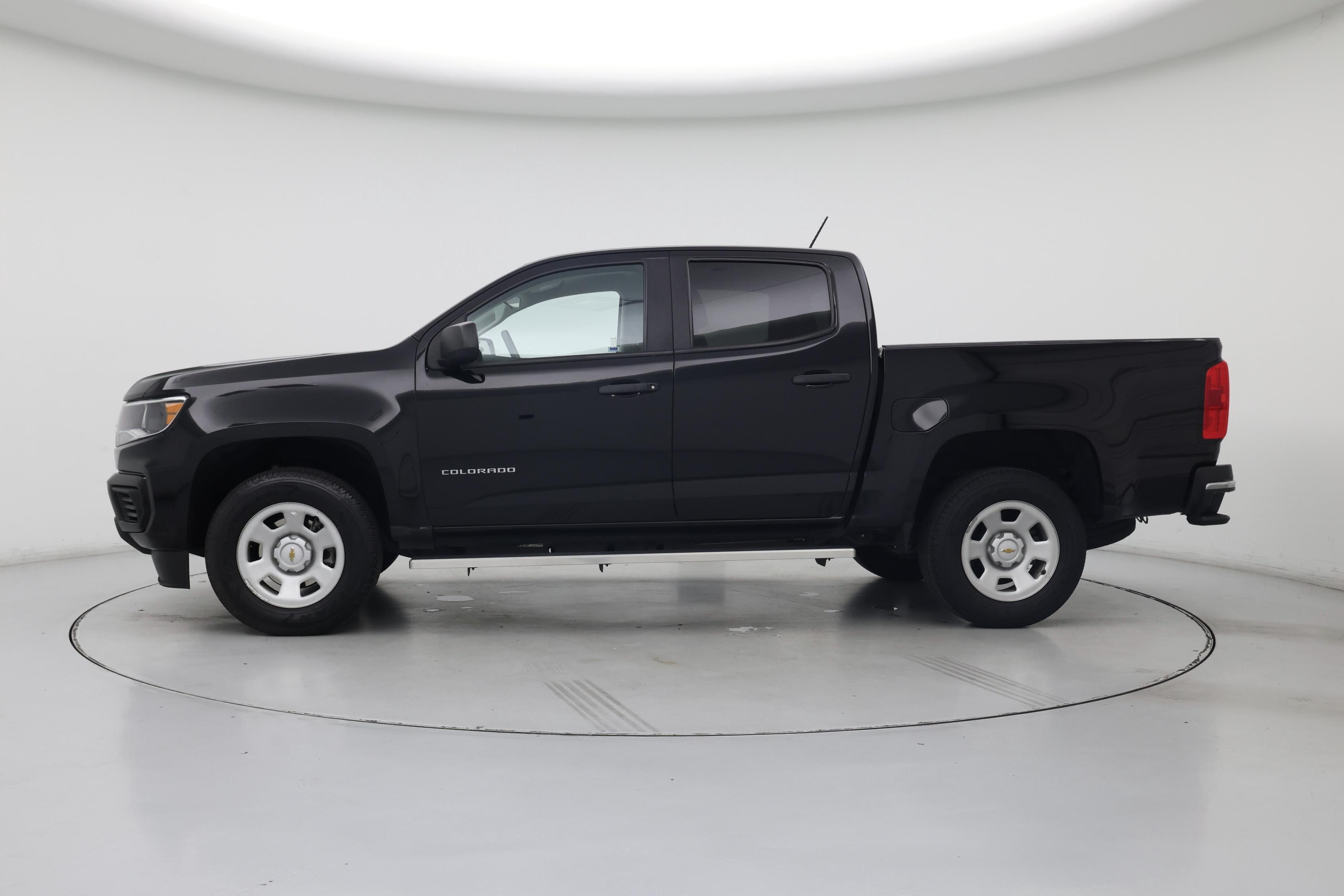 Thumbnail: 2022 Chevrolet Colorado - 3