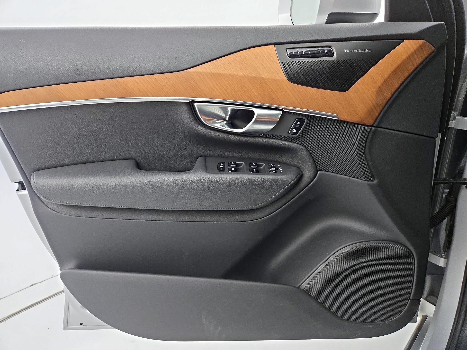 Thumbnail: 2022 Volvo XC90 - 12