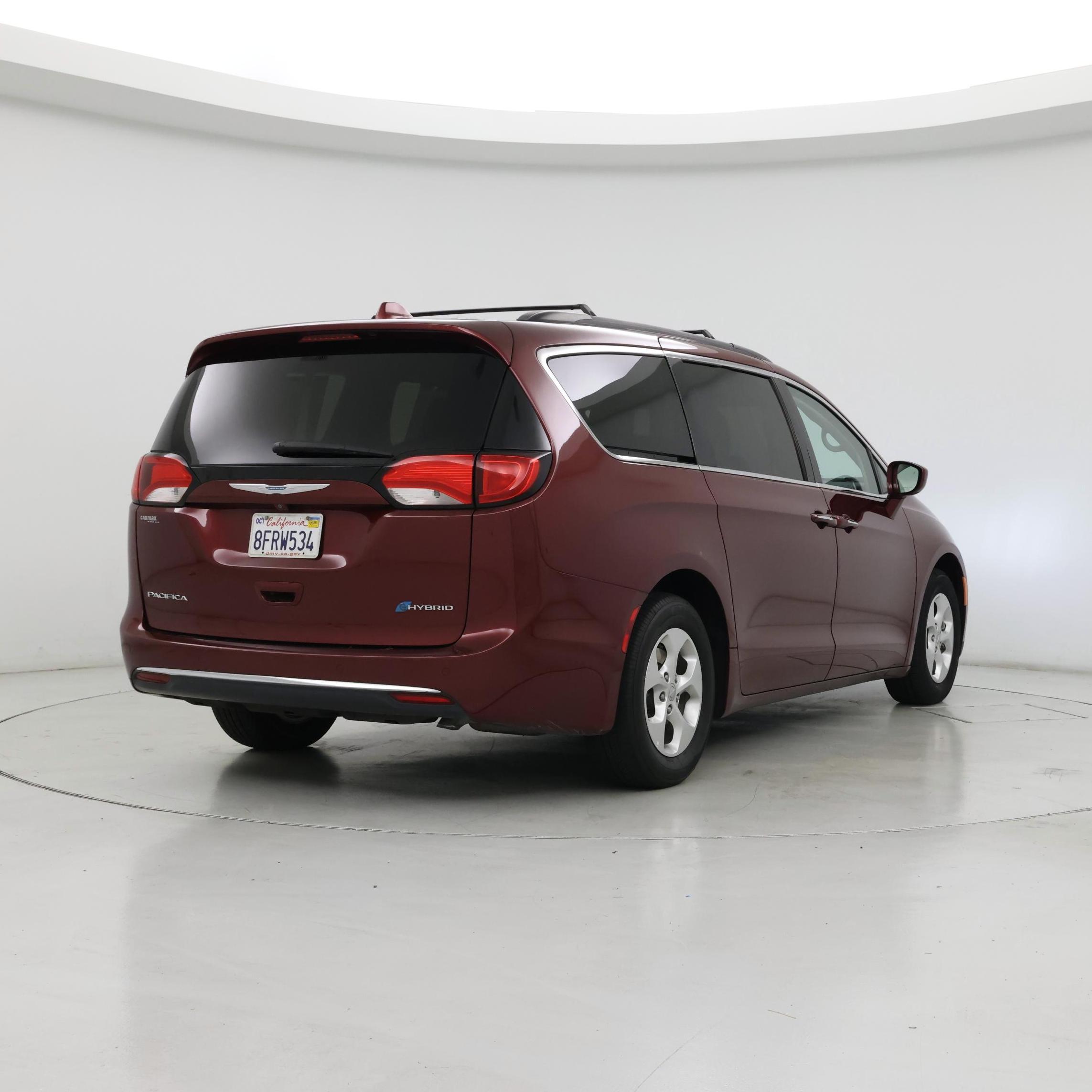 Thumbnail: 2017 Chrysler Pacifica - 8