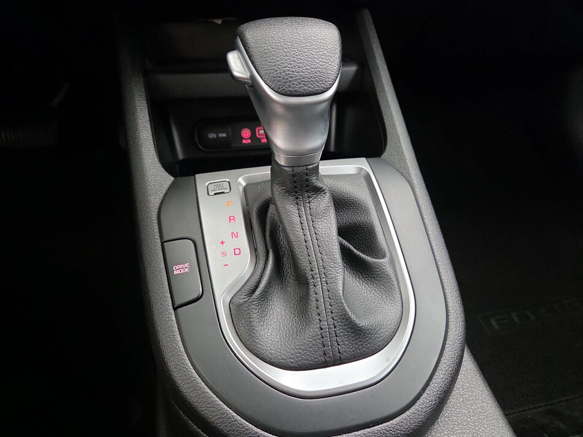 Thumbnail: 2020 Kia Forte - 17