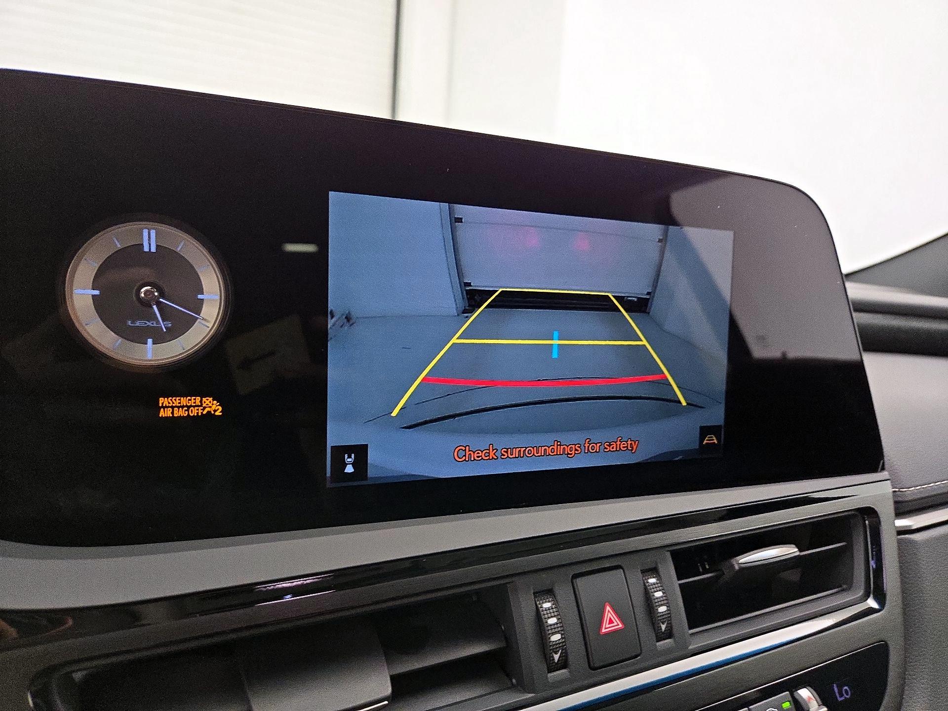 Thumbnail: 2025 Lexus ES - 13