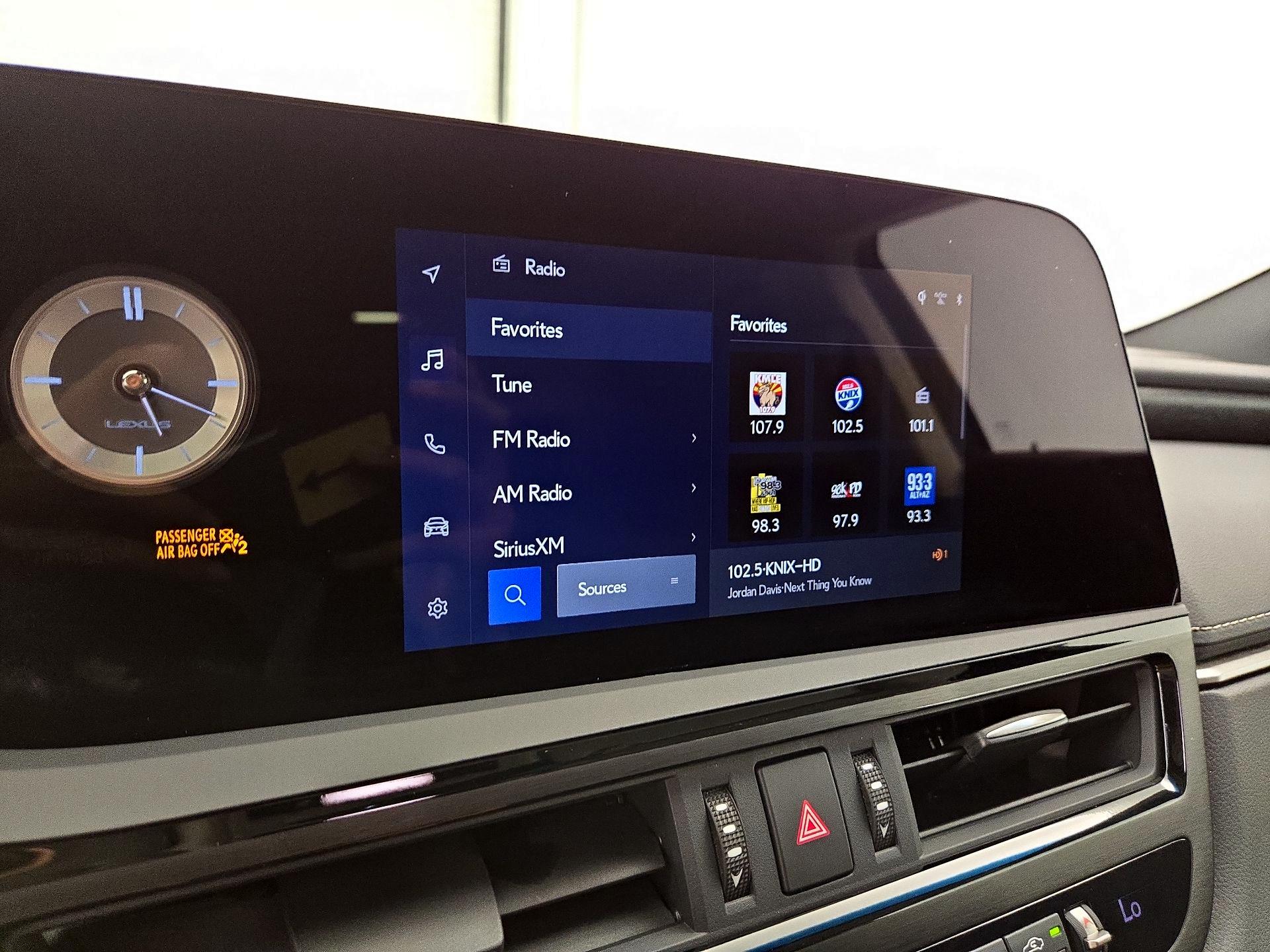 Thumbnail: 2025 Lexus ES - 14