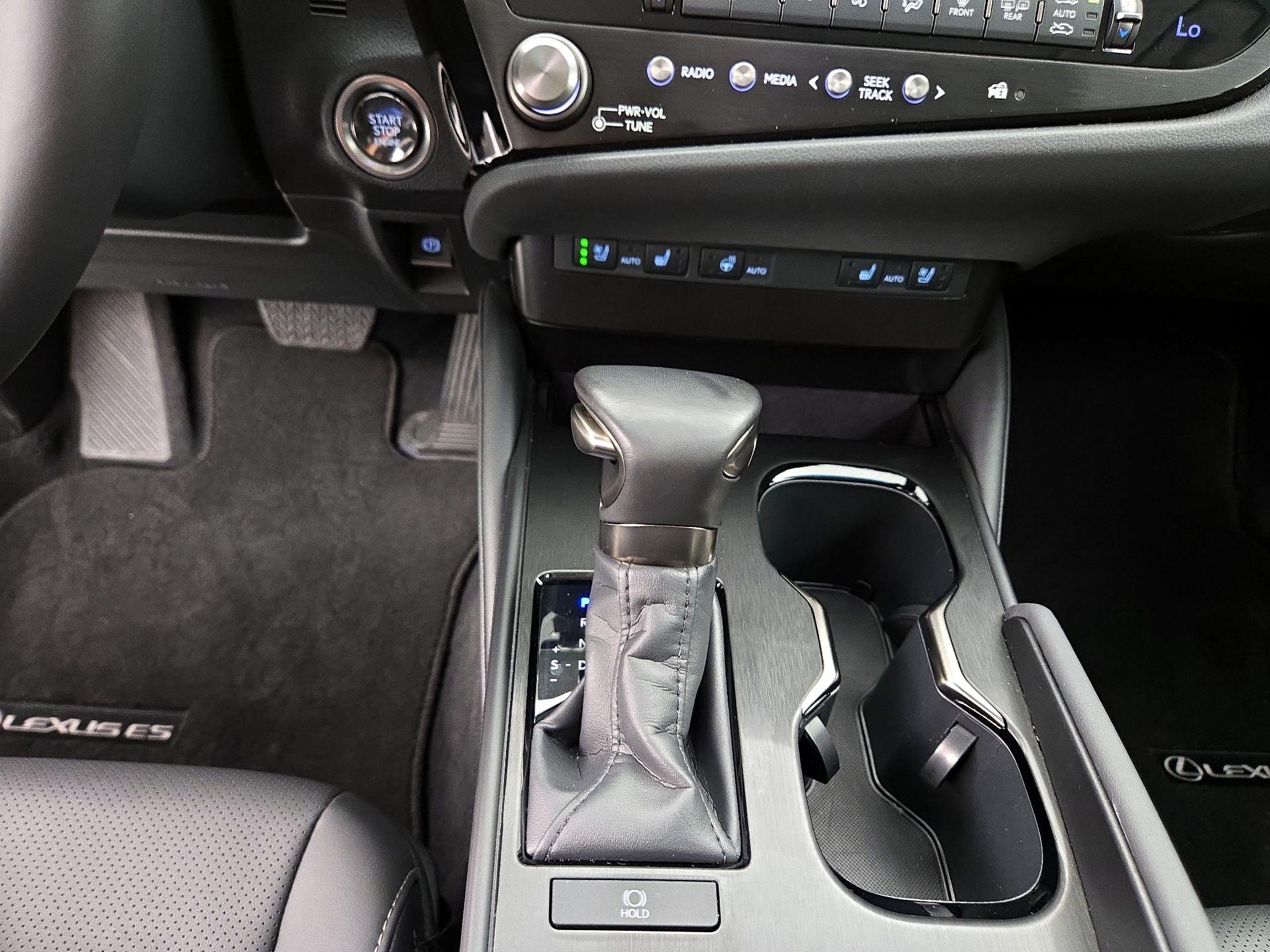 Thumbnail: 2025 Lexus ES - 16