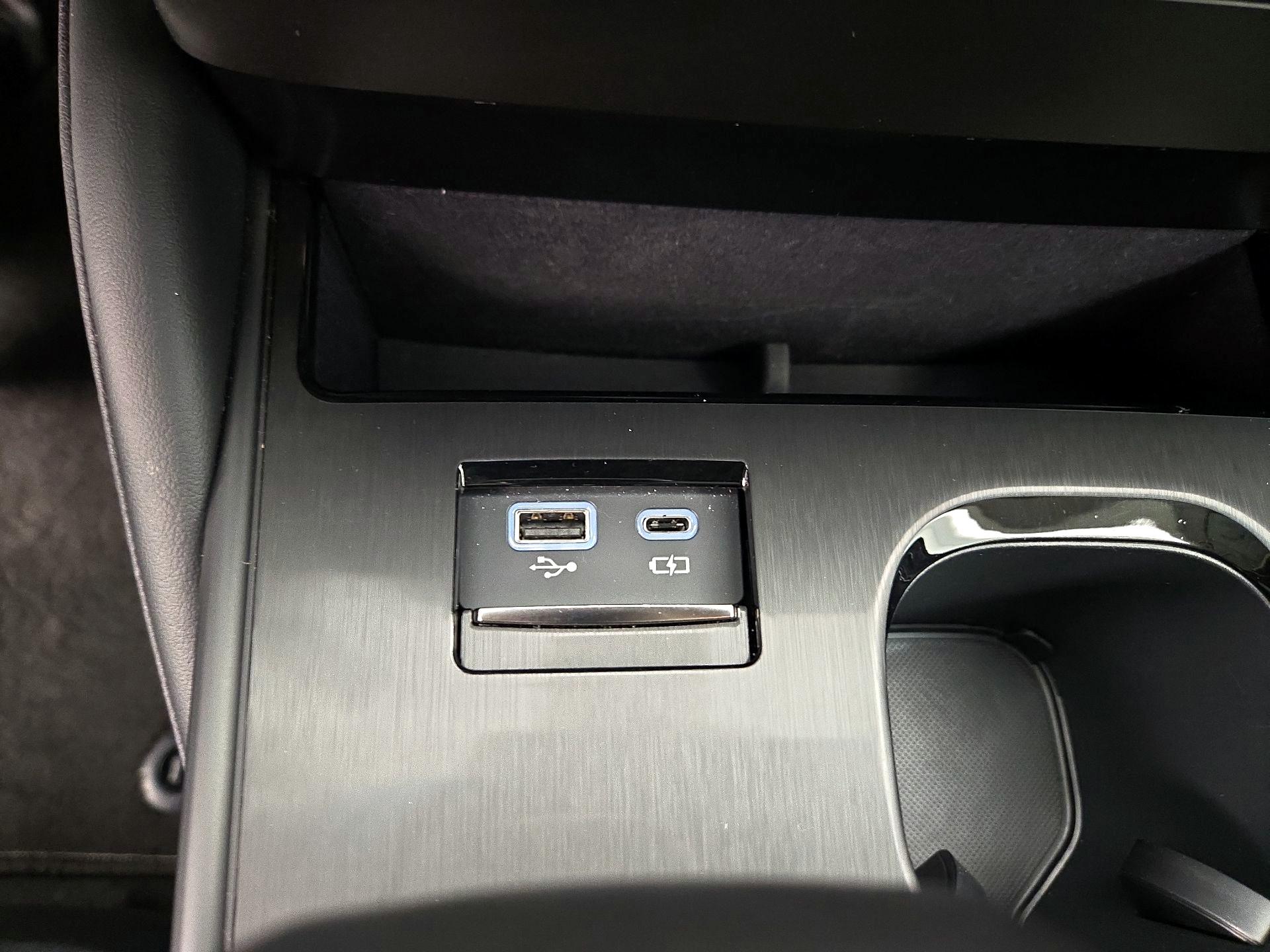 Thumbnail: 2025 Lexus ES - 17