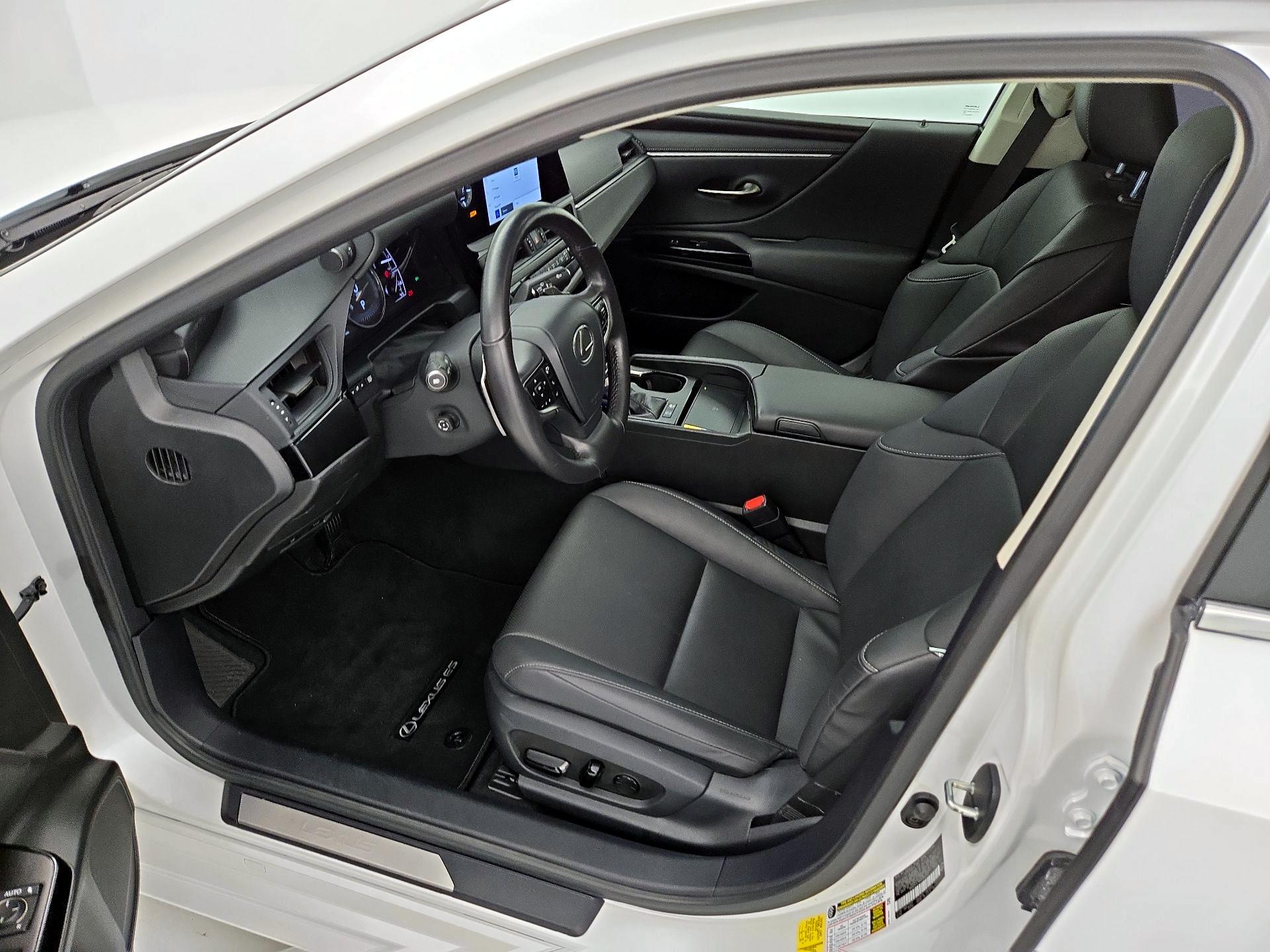 Thumbnail: 2024 Lexus ES - 11