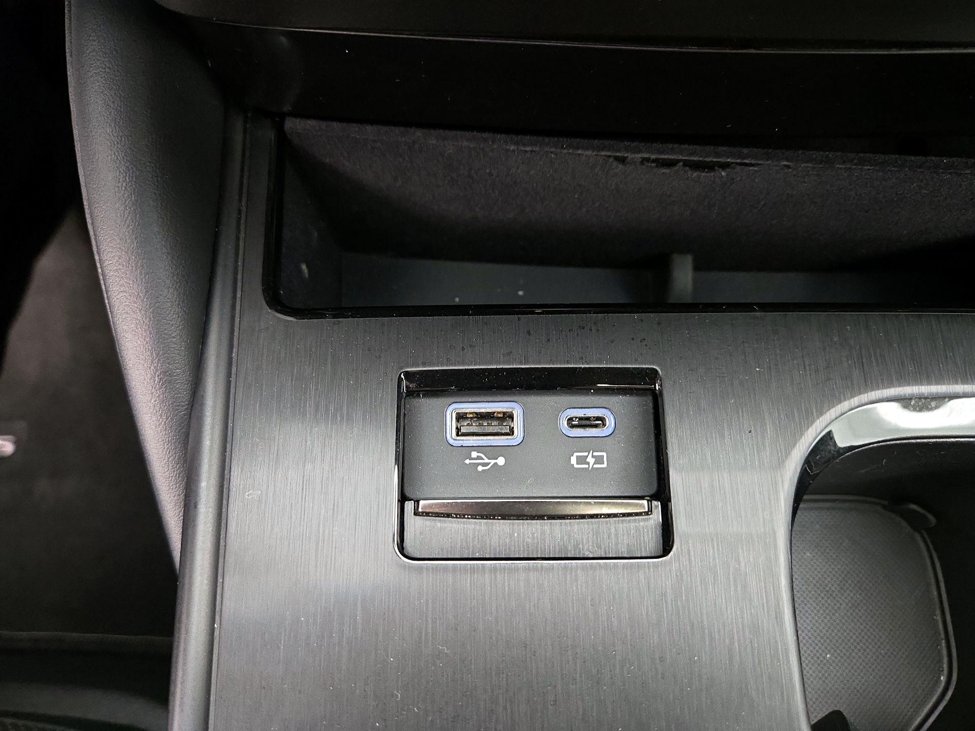 Thumbnail: 2024 Lexus ES - 17