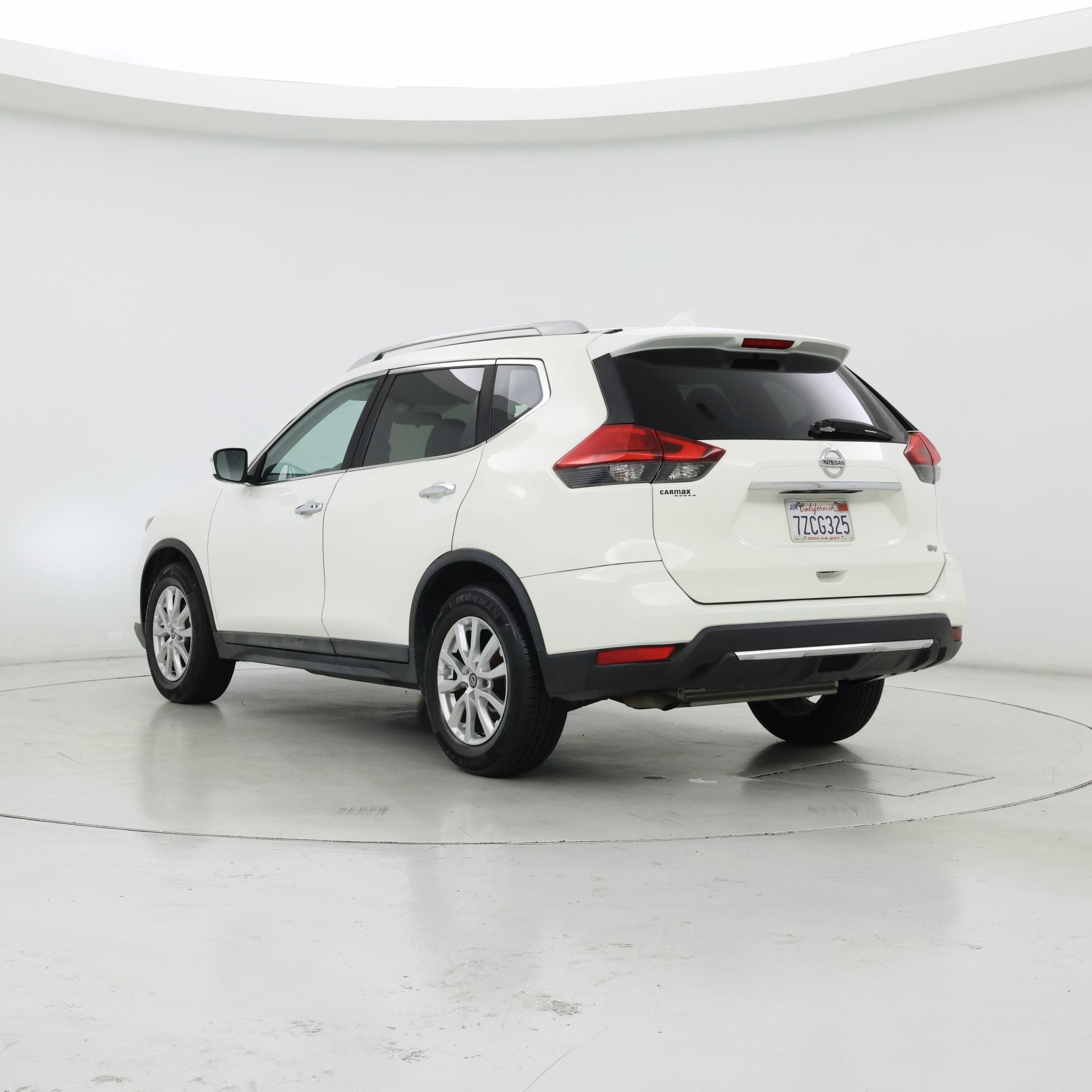 Thumbnail: 2017 Nissan Rogue - 2