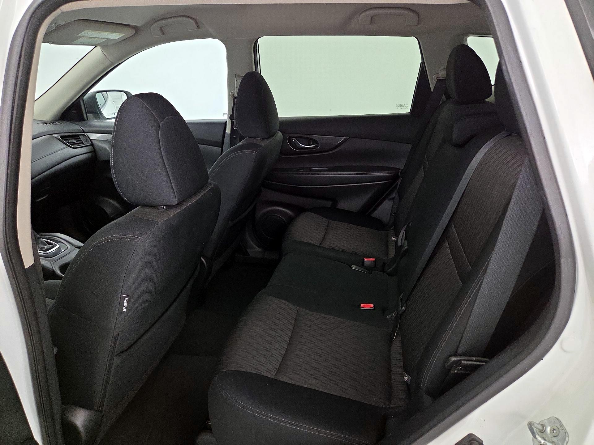 Thumbnail: 2017 Nissan Rogue - 19