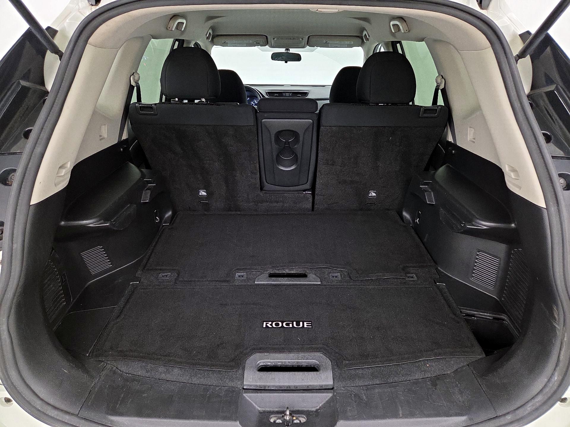 Thumbnail: 2017 Nissan Rogue - 20