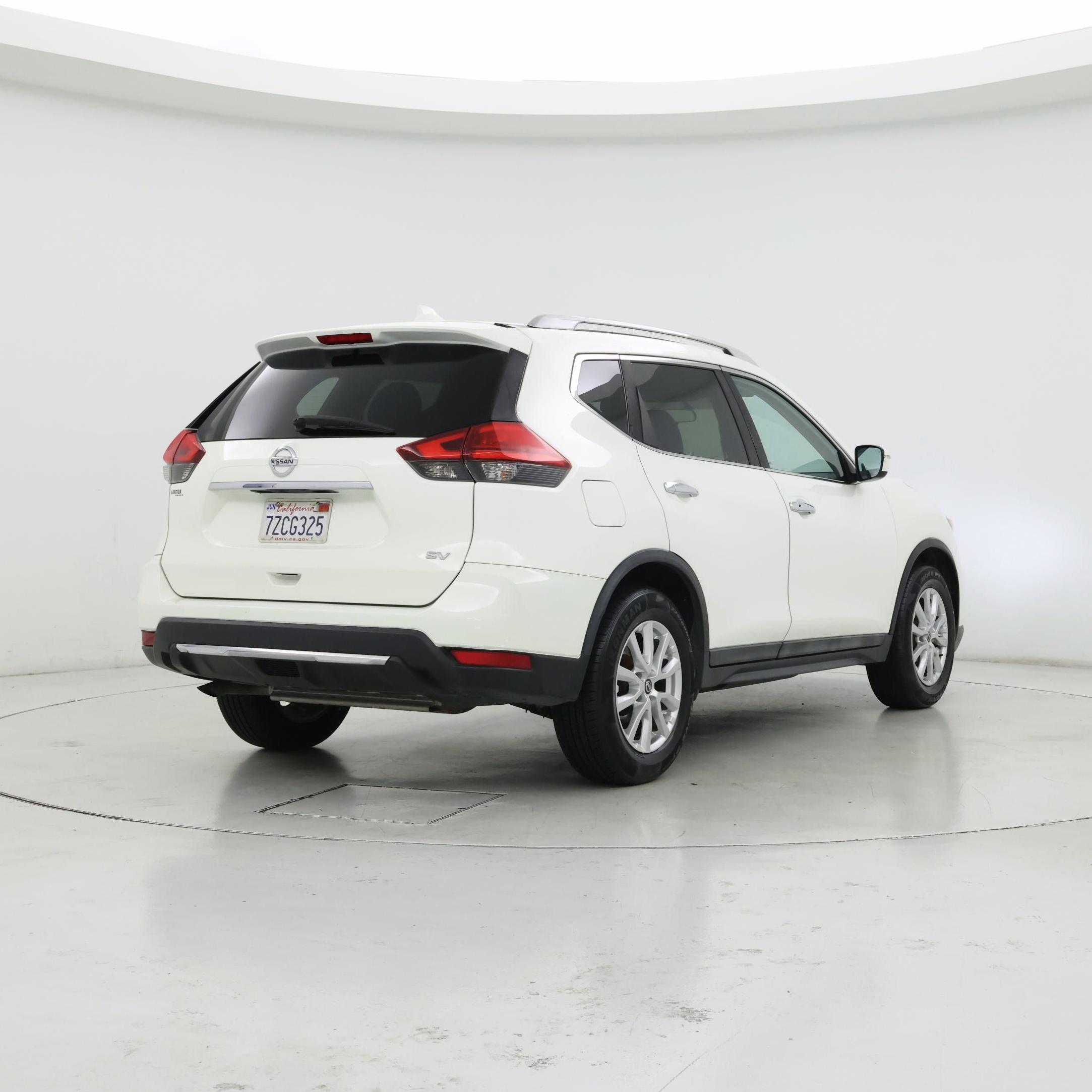 Thumbnail: 2017 Nissan Rogue - 8