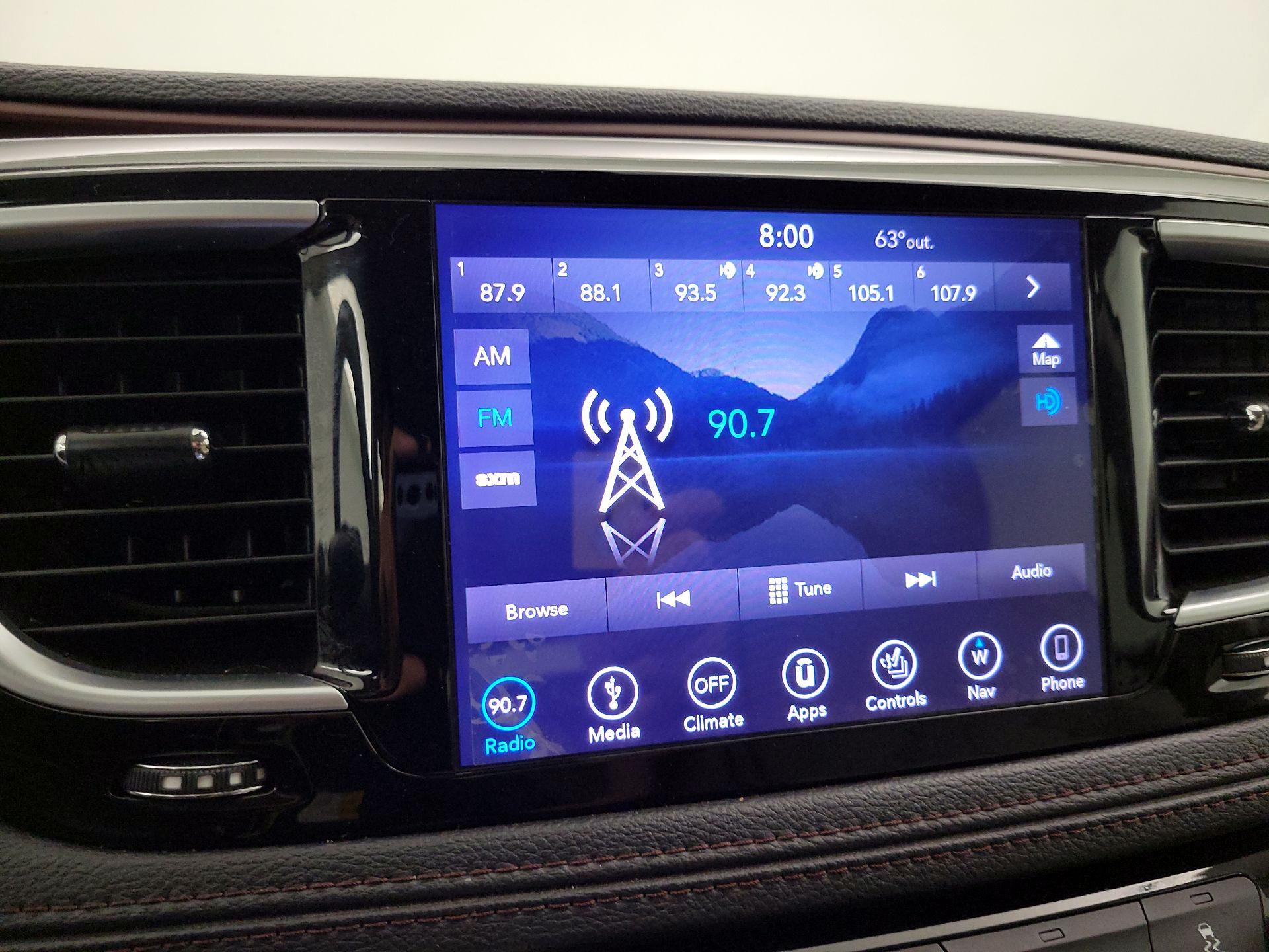 Thumbnail: 2018 Chrysler Pacifica - 16