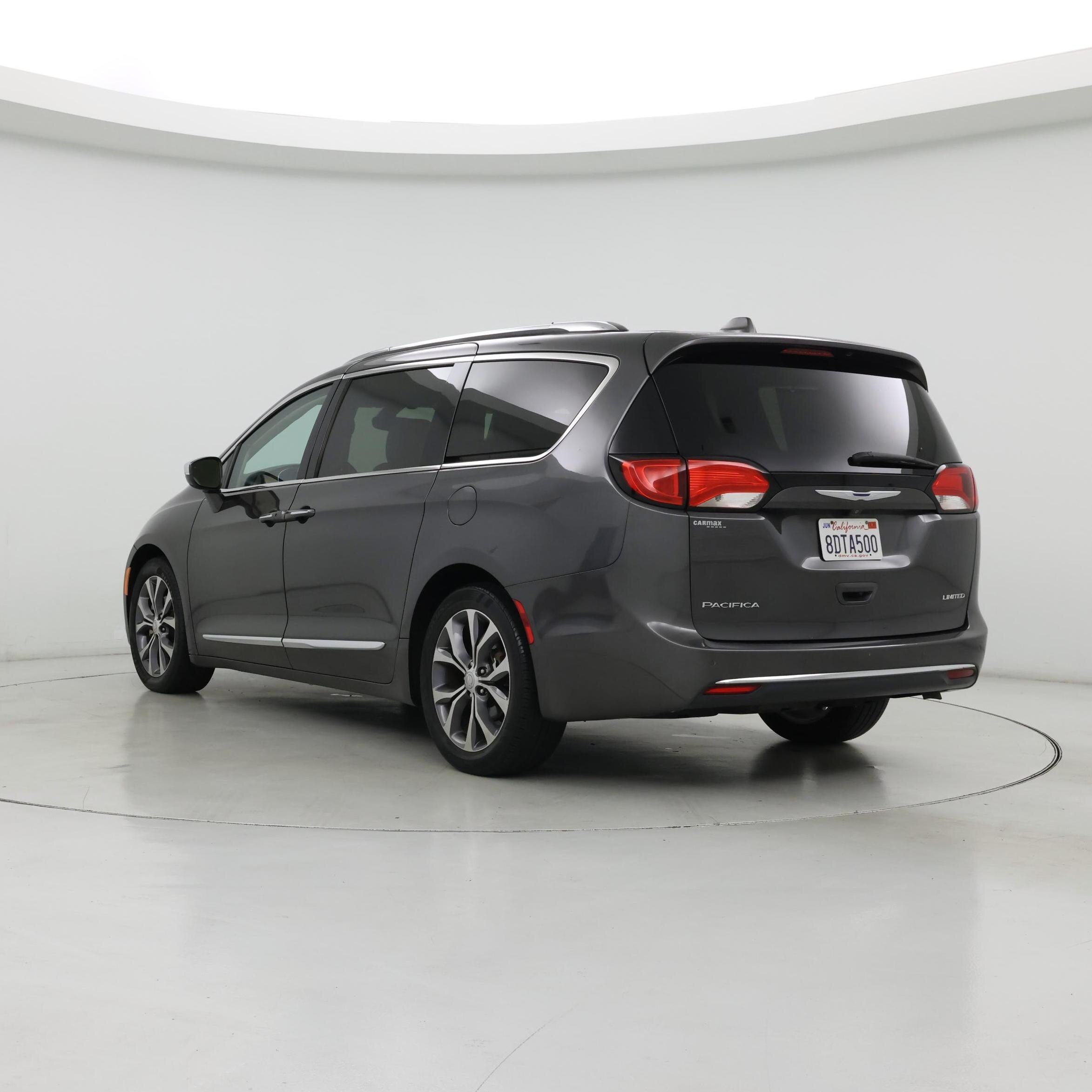 Thumbnail: 2018 Chrysler Pacifica - 2