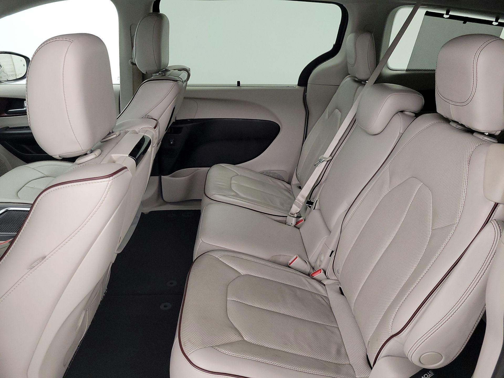 Thumbnail: 2018 Chrysler Pacifica - 20