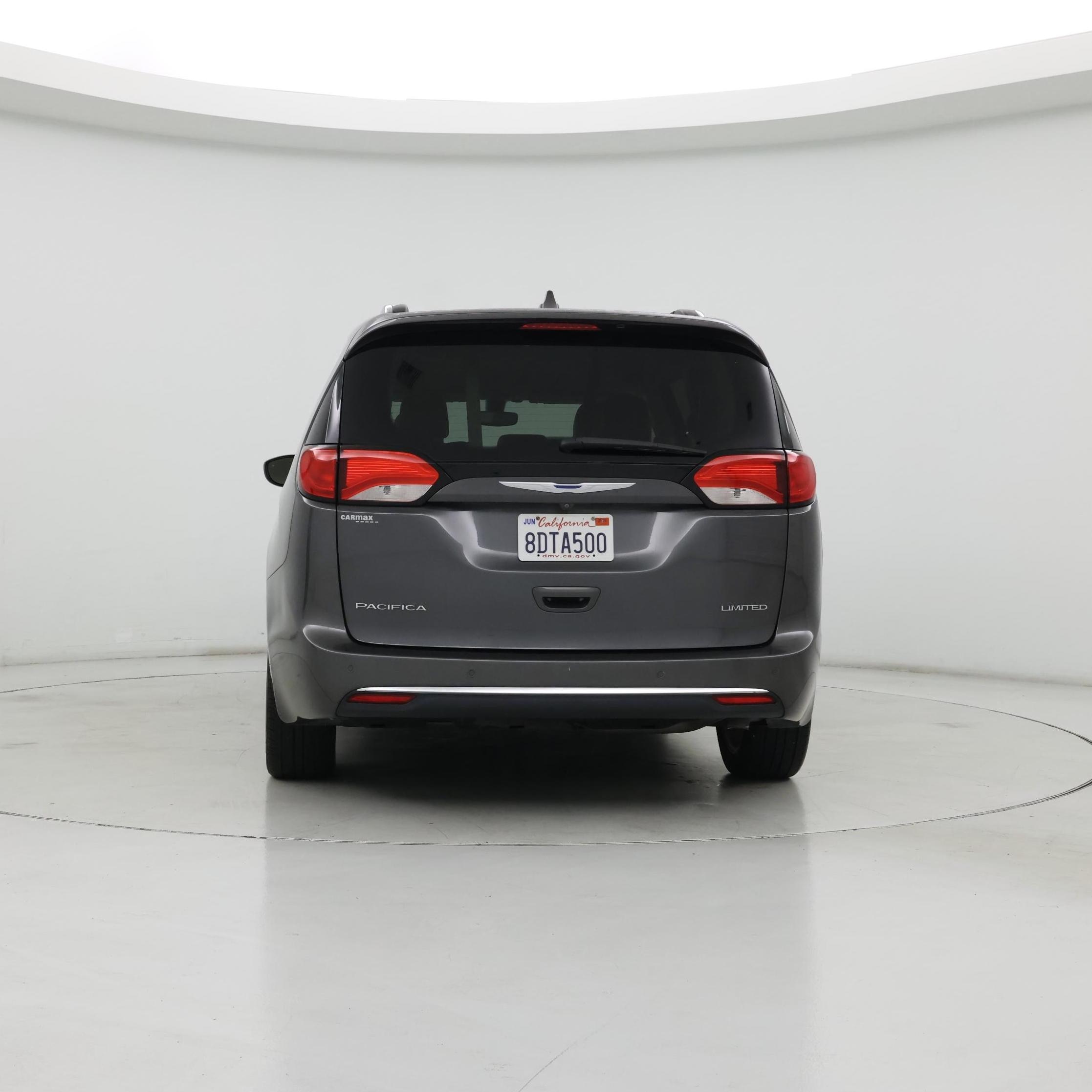 Thumbnail: 2018 Chrysler Pacifica - 6