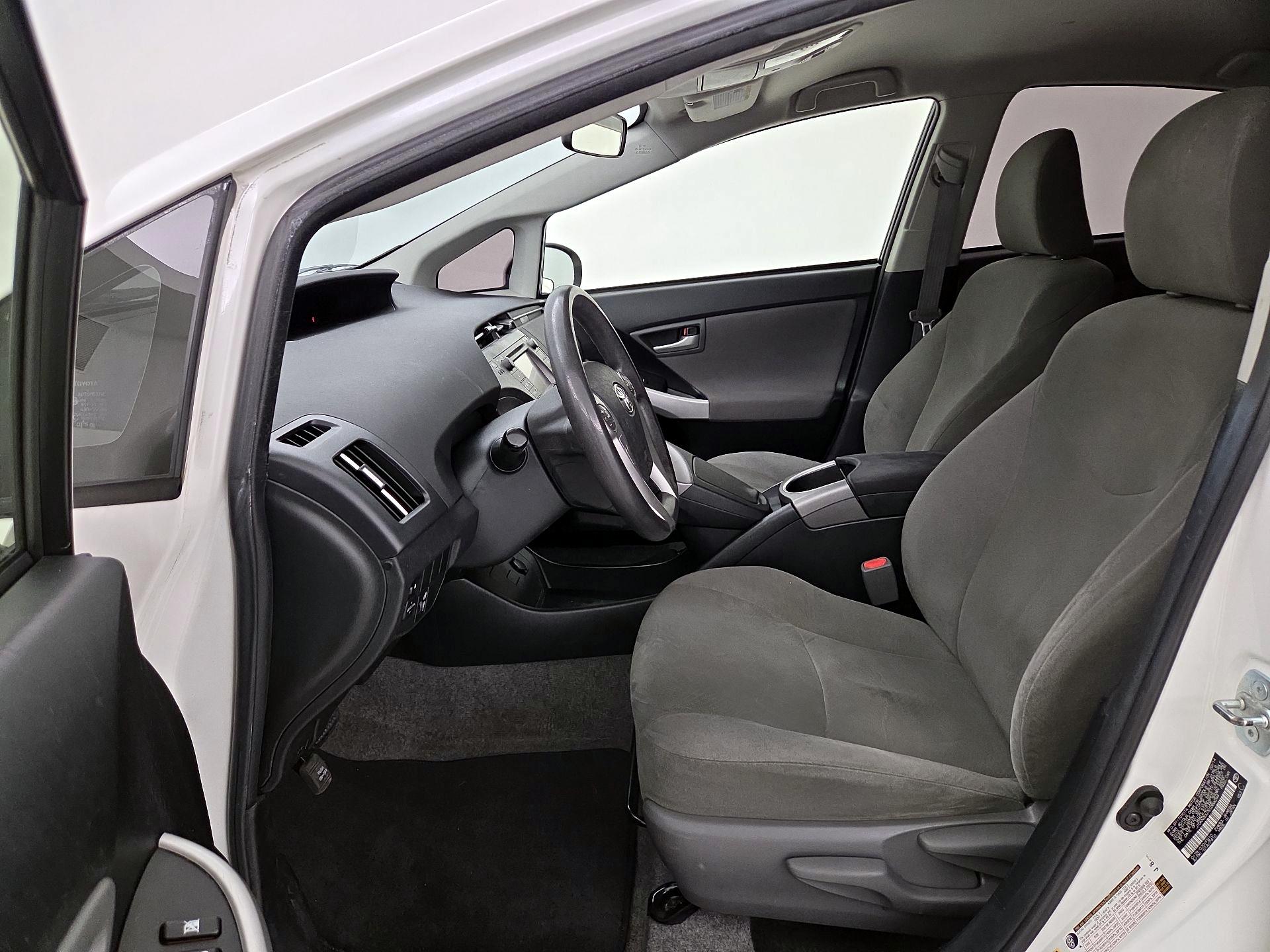 Thumbnail: 2014 Toyota Prius - 11