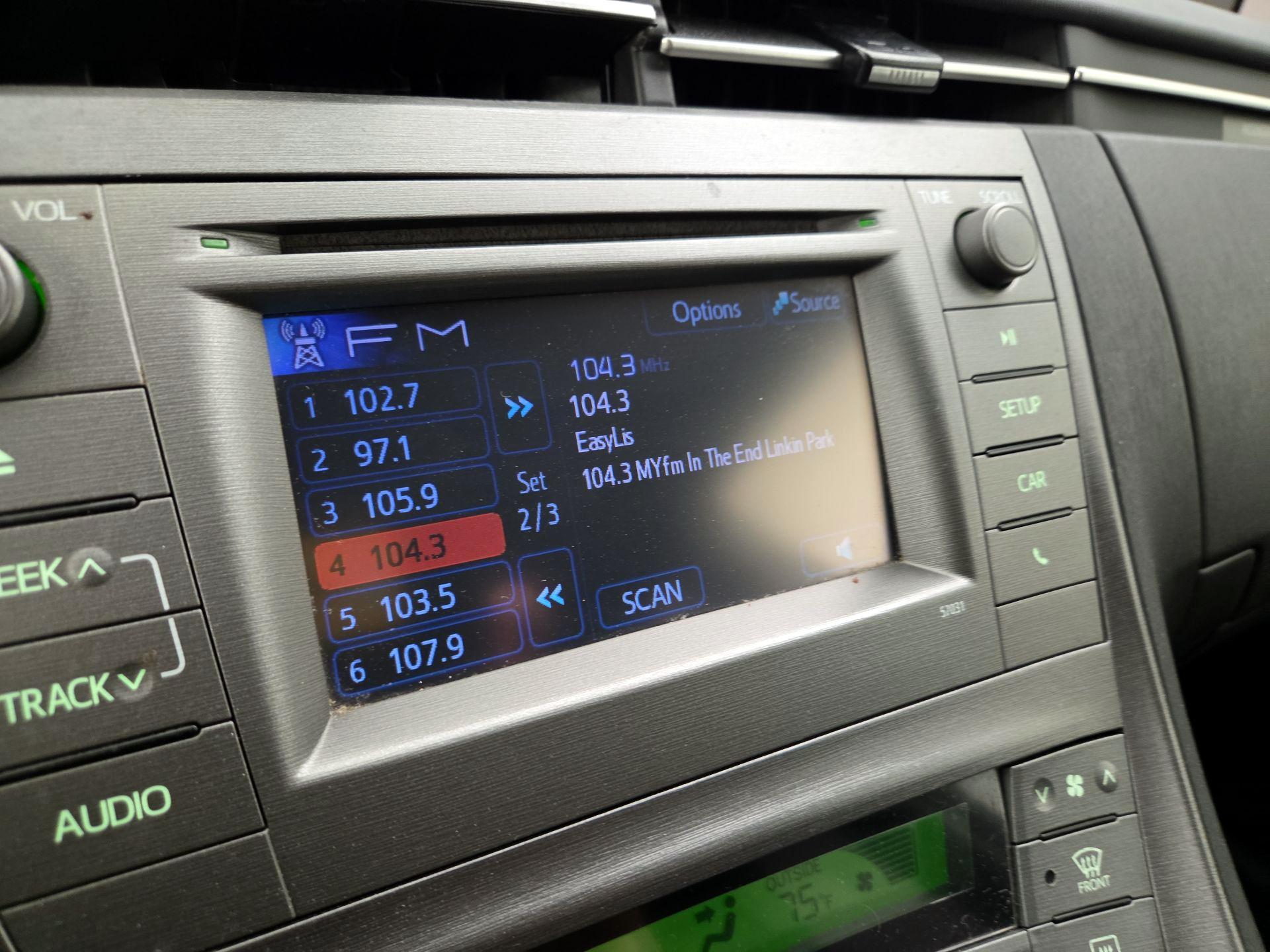 Thumbnail: 2014 Toyota Prius - 14