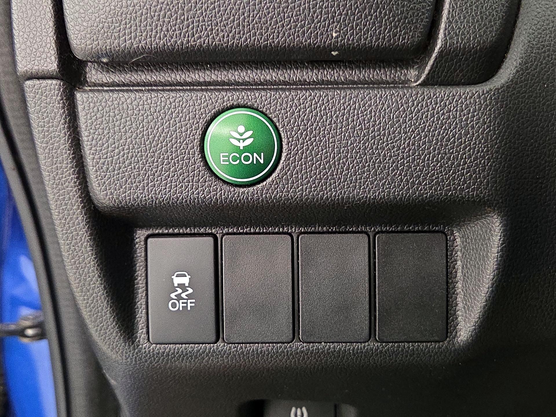 Thumbnail: 2015 Honda Fit - 13