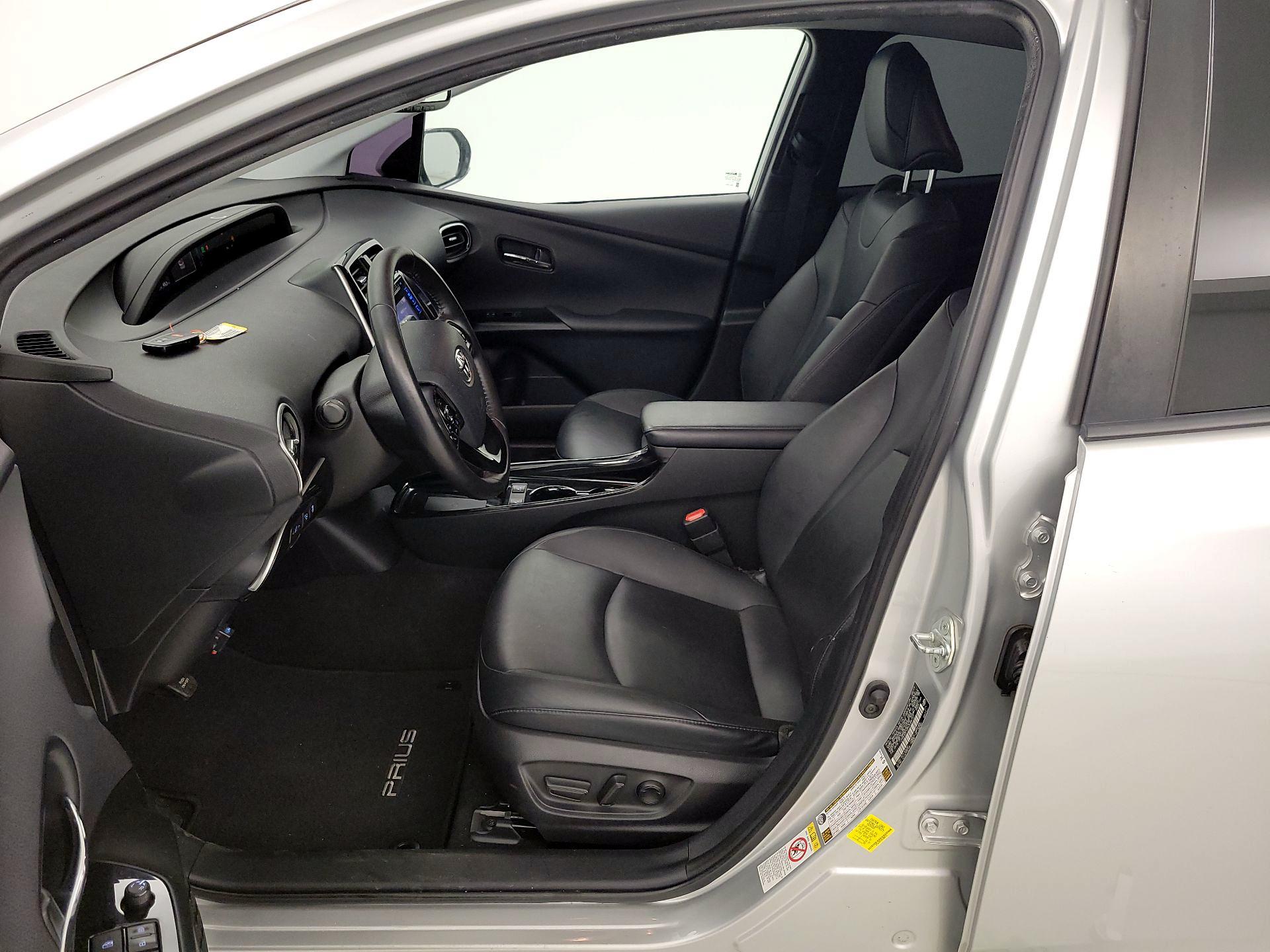 Thumbnail: 2019 Toyota Prius - 11