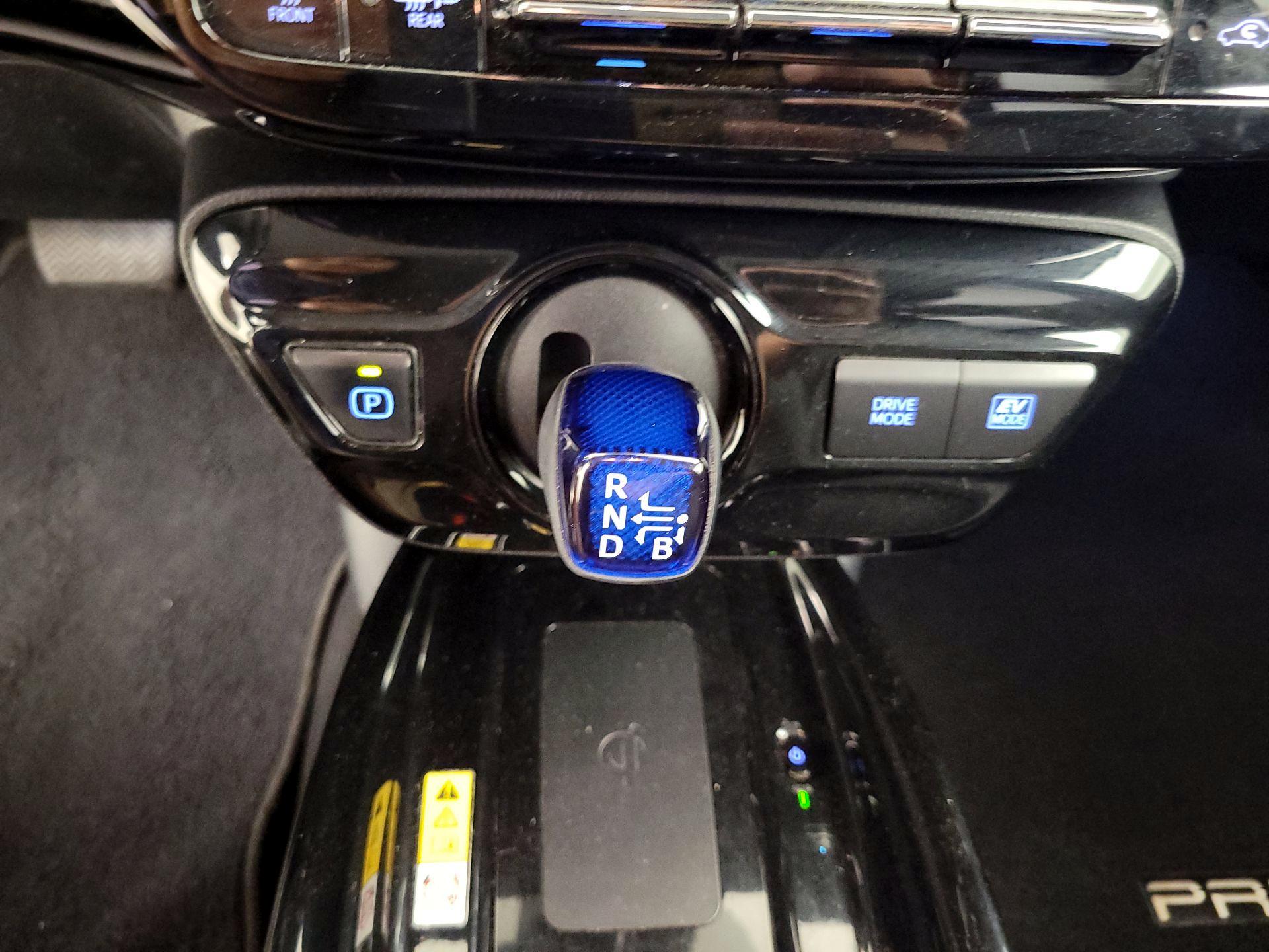 Thumbnail: 2019 Toyota Prius - 17