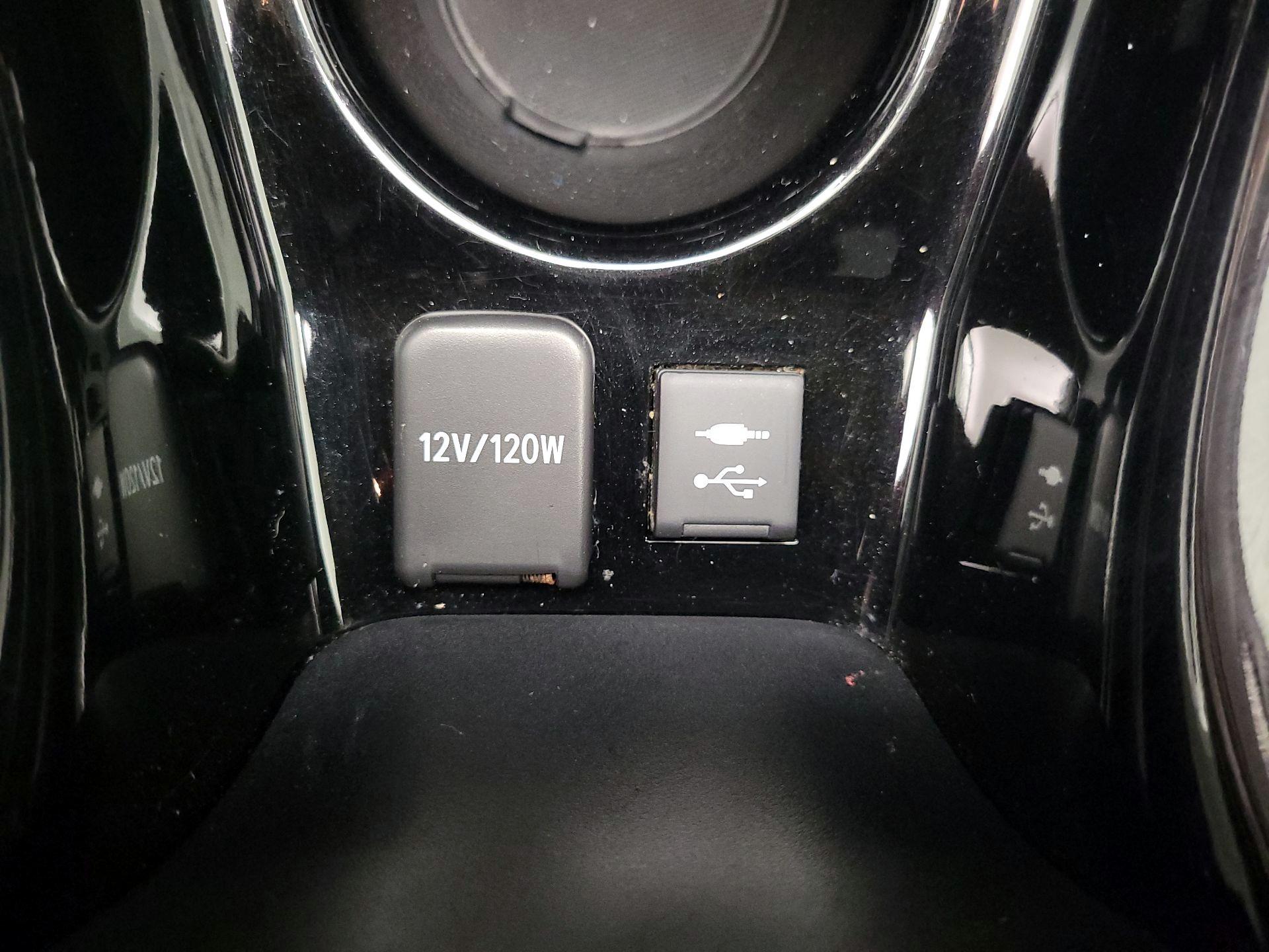 Thumbnail: 2019 Toyota Prius - 18