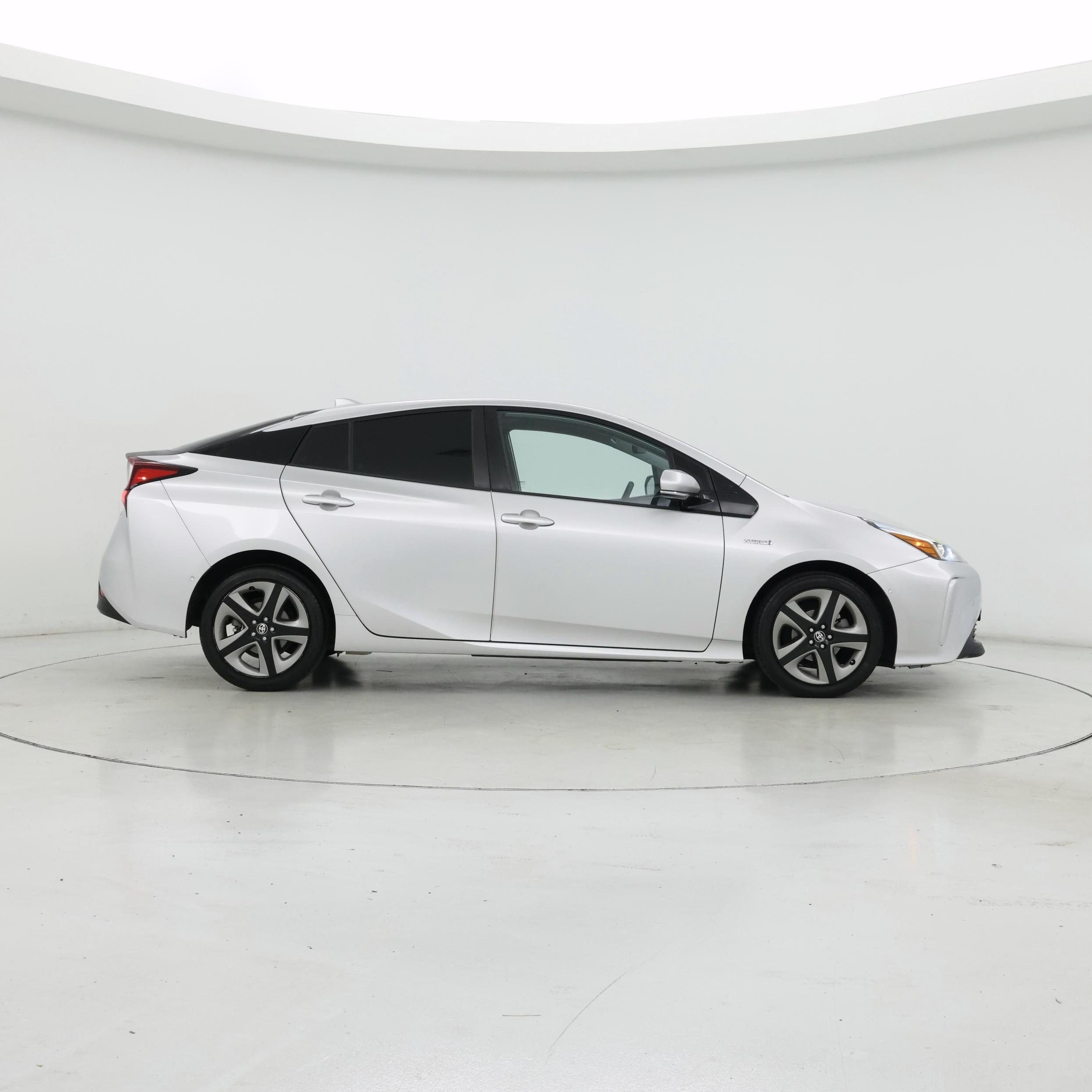 Thumbnail: 2019 Toyota Prius - 7