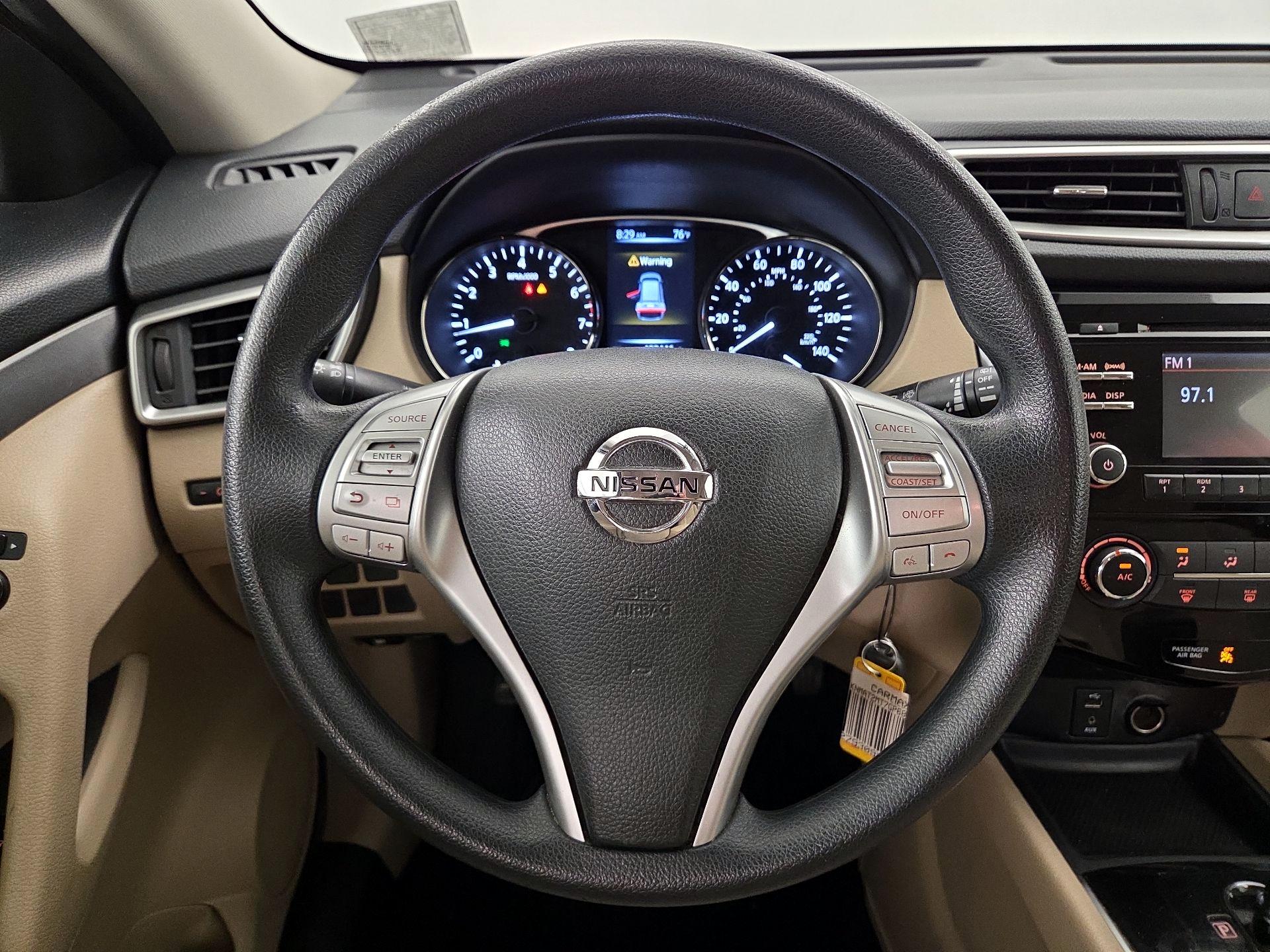 Thumbnail: 2016 Nissan Rogue - 10