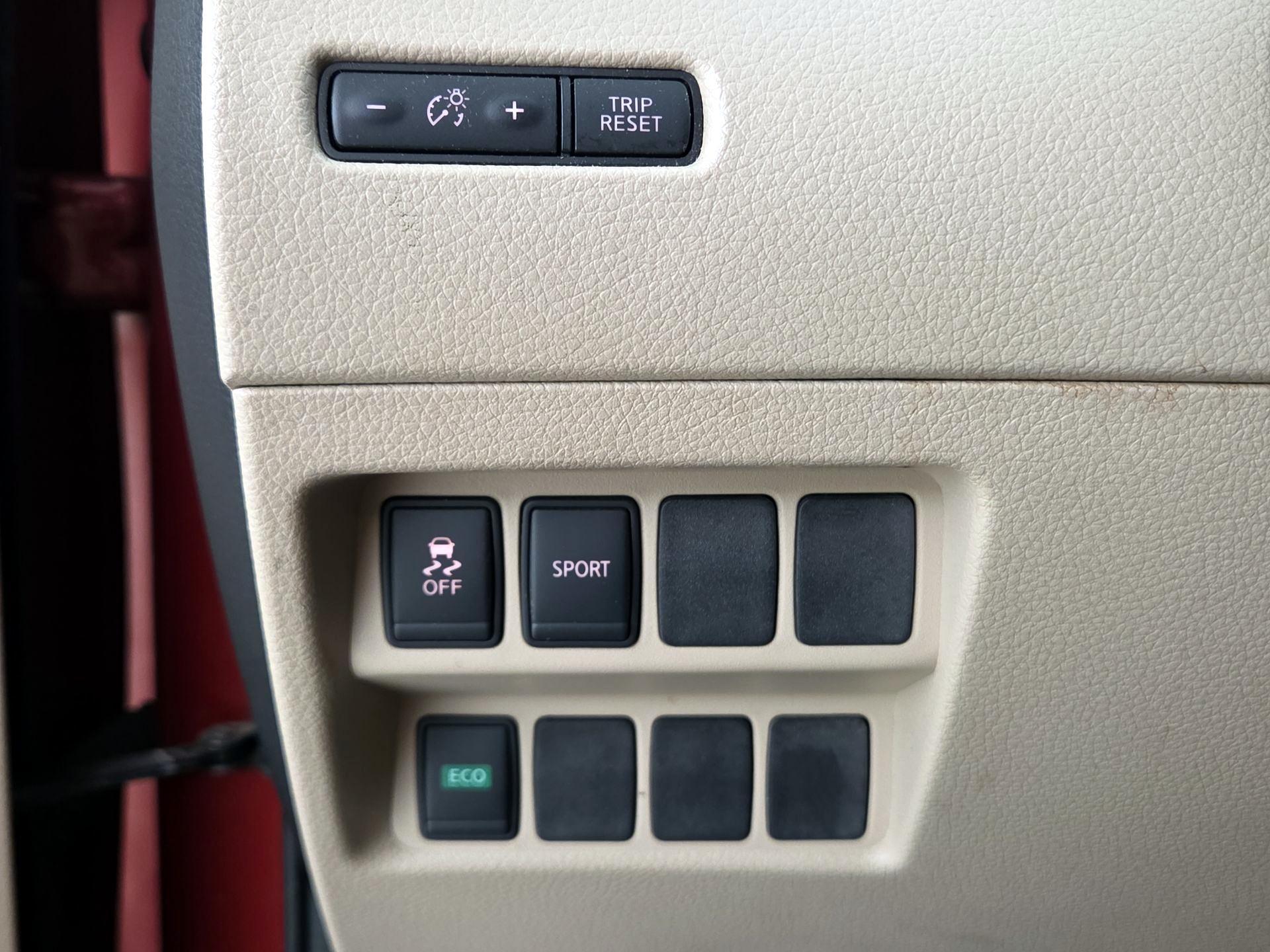 Thumbnail: 2016 Nissan Rogue - 13