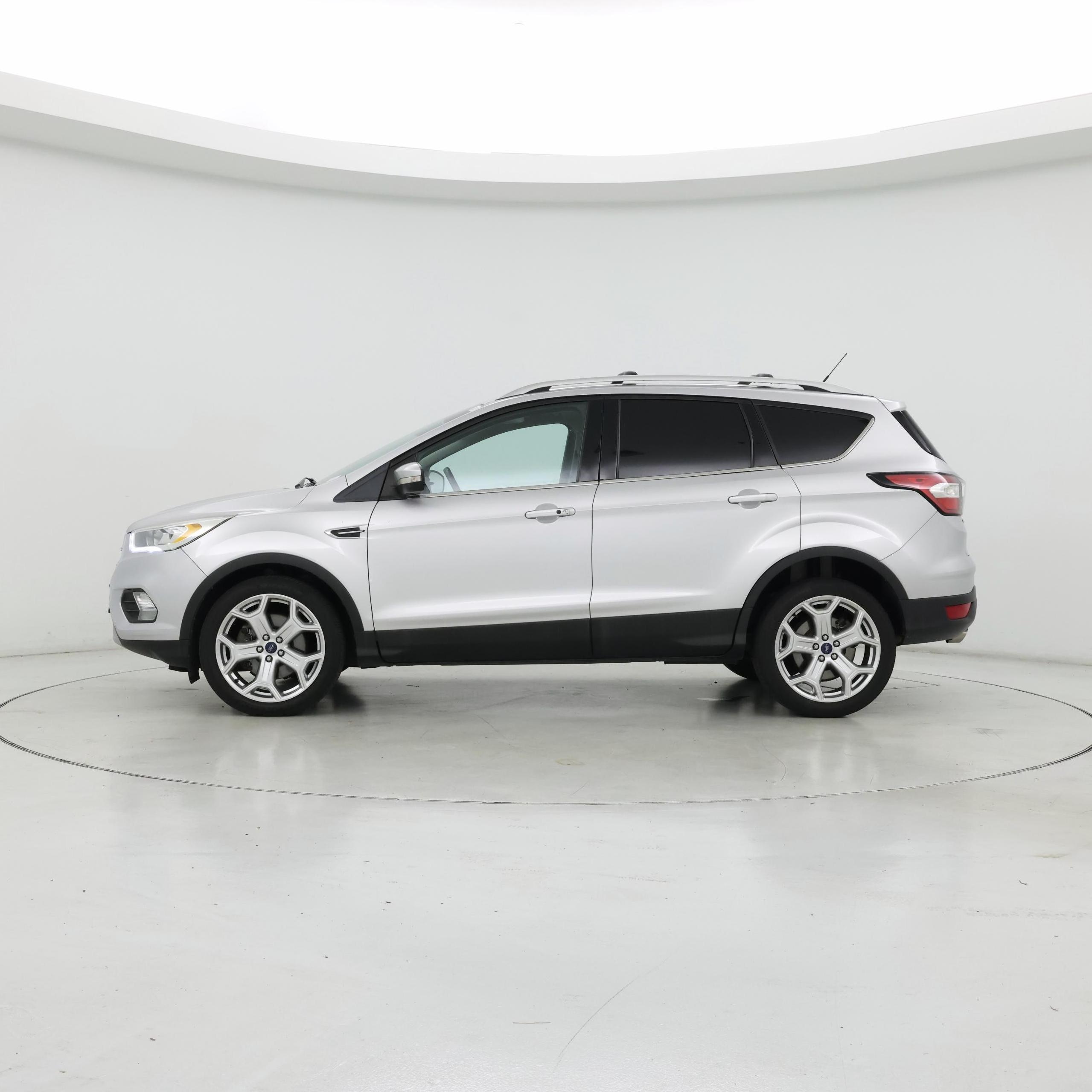 Thumbnail: 2017 Ford Escape - 3