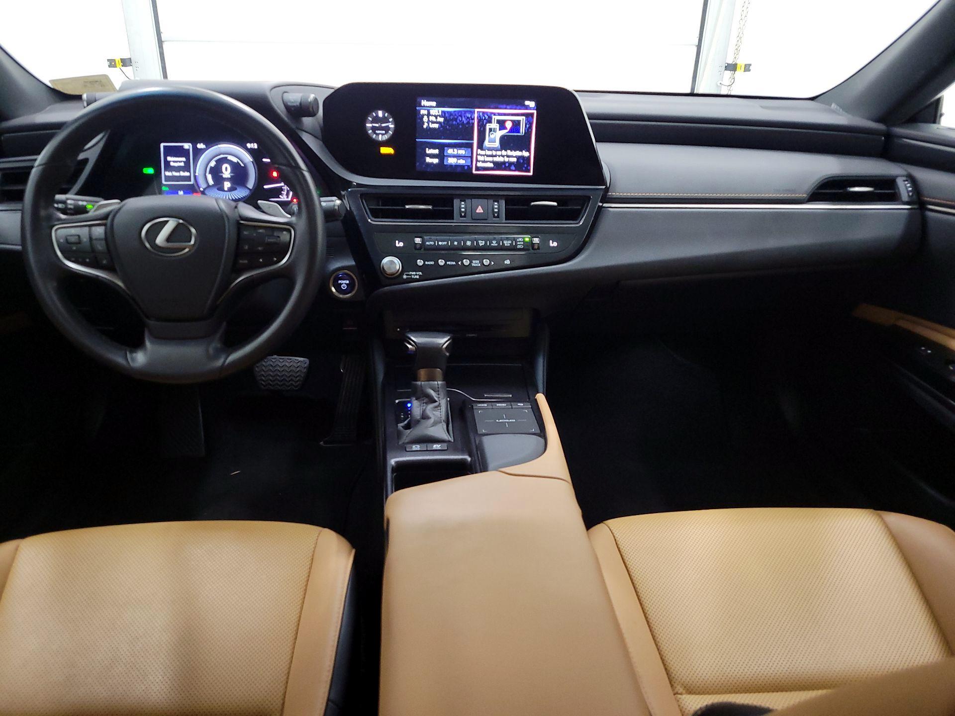 Thumbnail: 2022 Lexus ES - 9