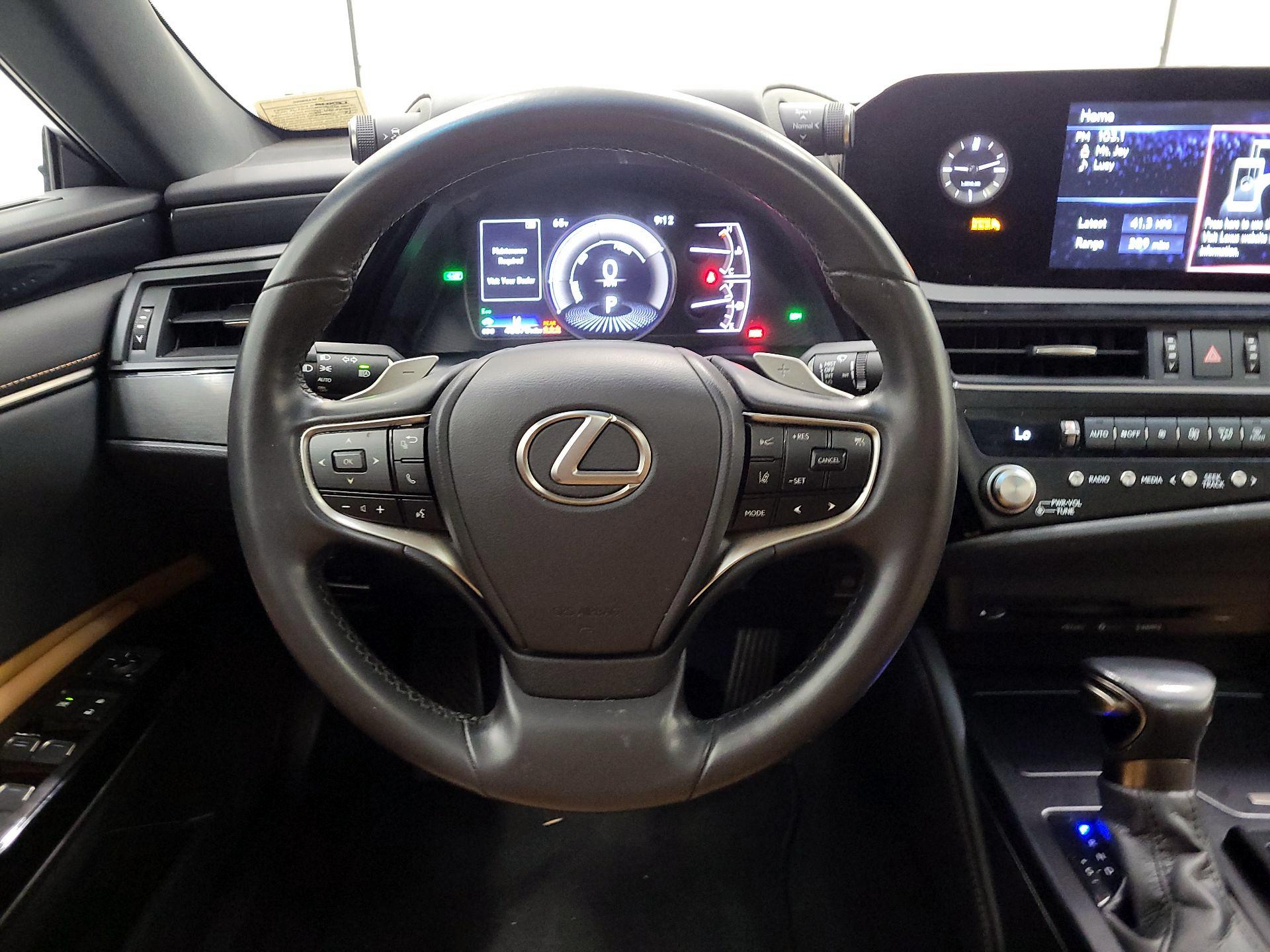 Thumbnail: 2022 Lexus ES - 10