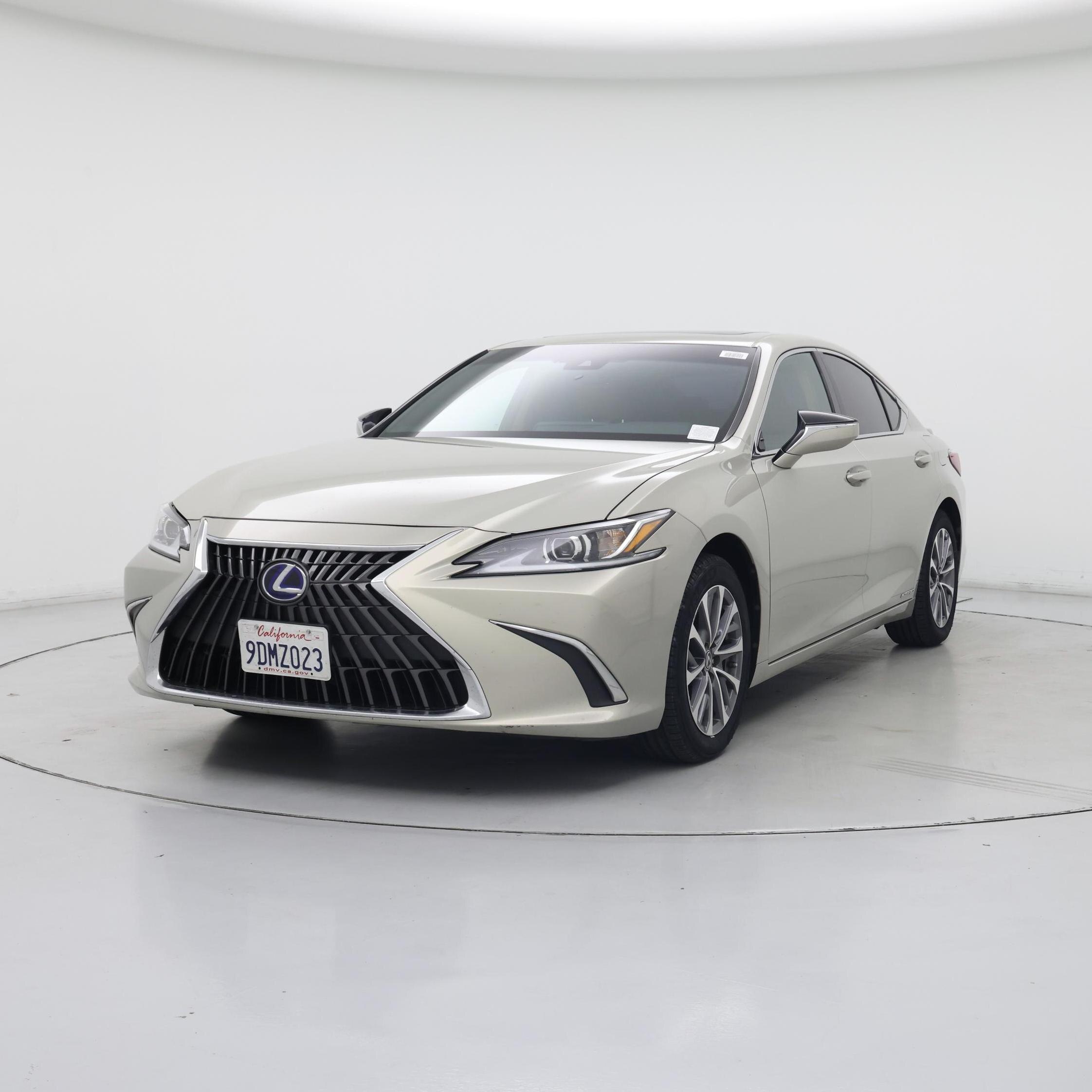 Thumbnail: 2022 Lexus ES - 4