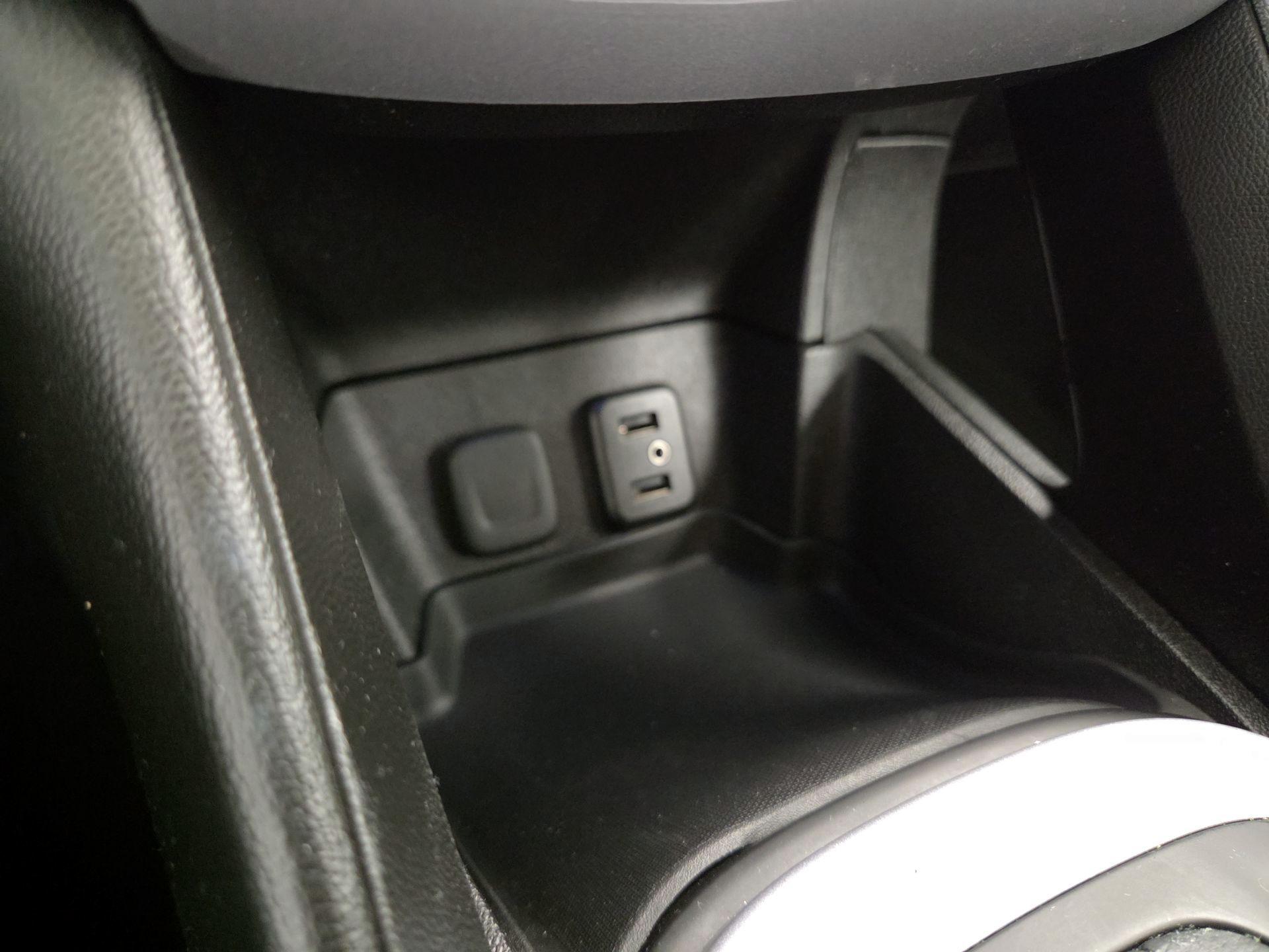 Thumbnail: 2017 Chevrolet Volt - 18