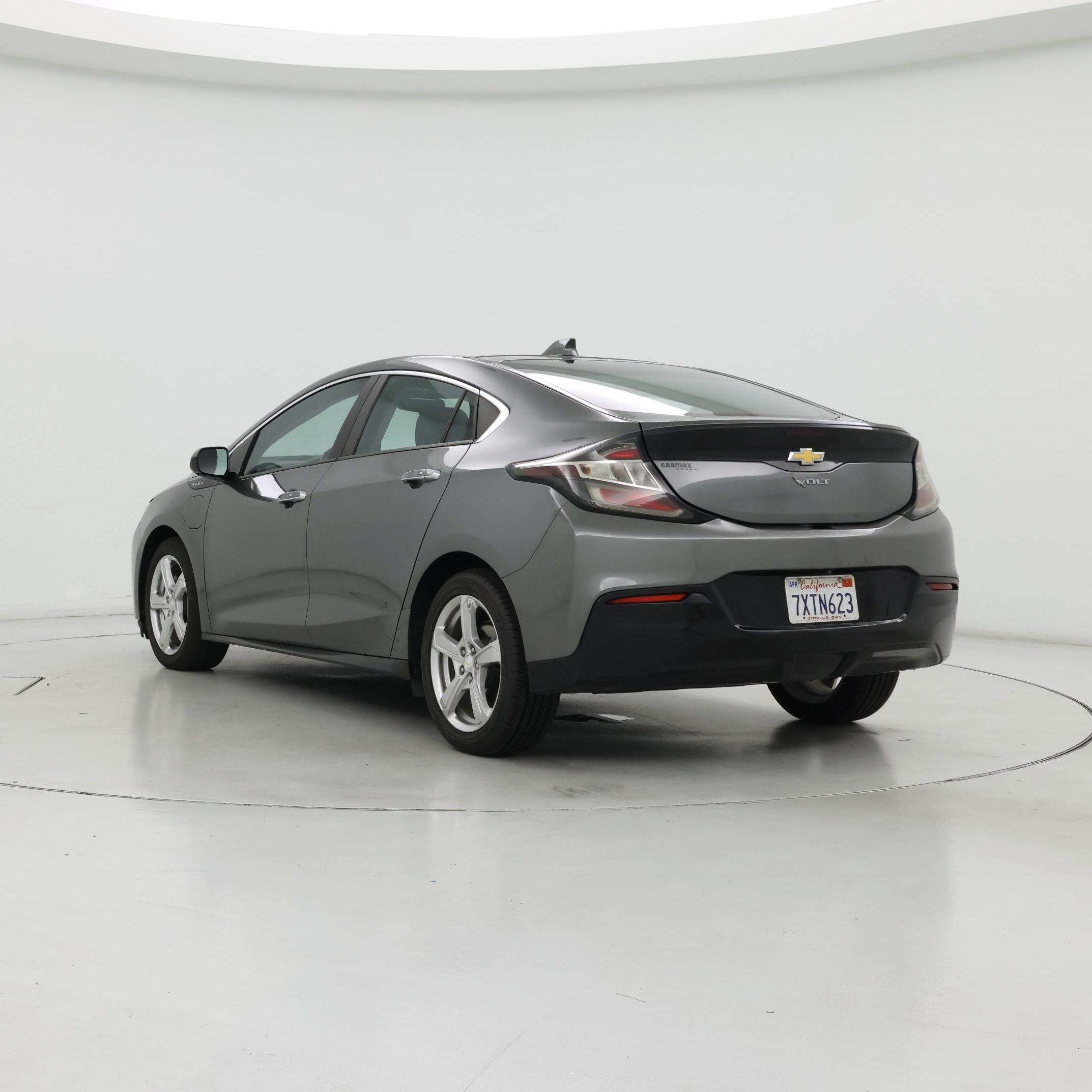 Thumbnail: 2017 Chevrolet Volt - 2