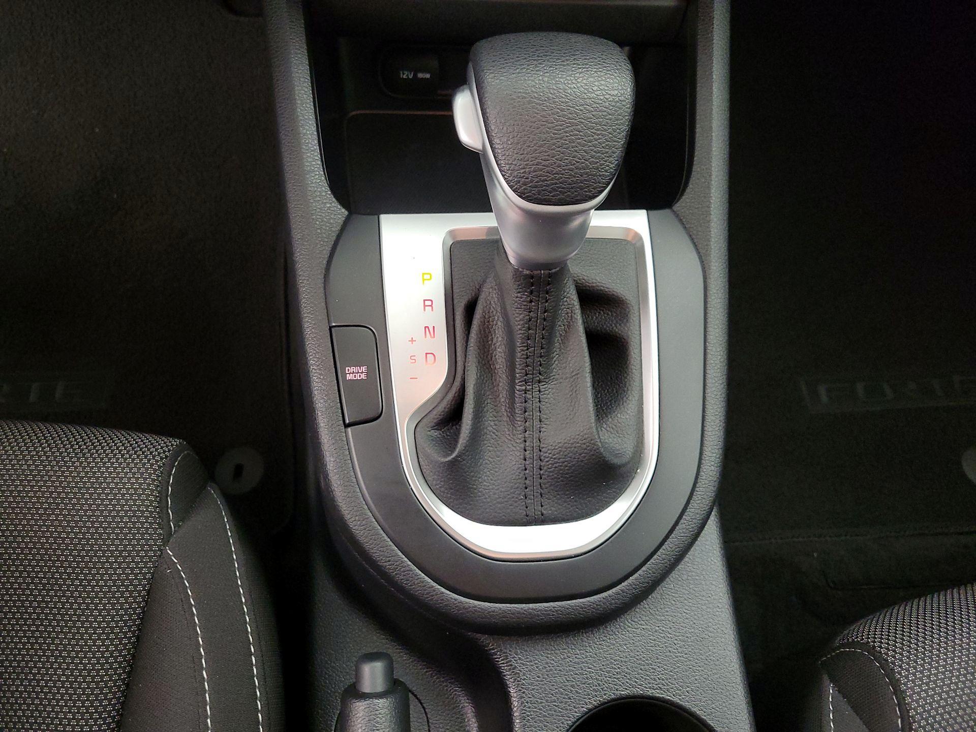 Thumbnail: 2023 Kia Forte - 17