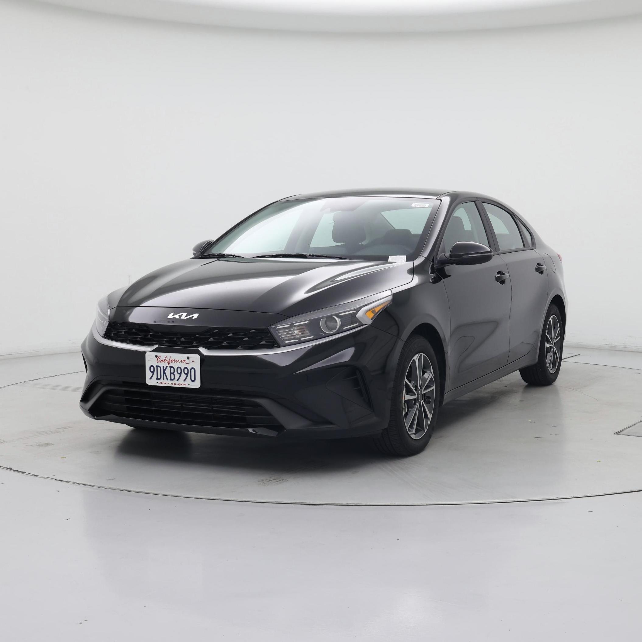 Thumbnail: 2023 Kia Forte - 4