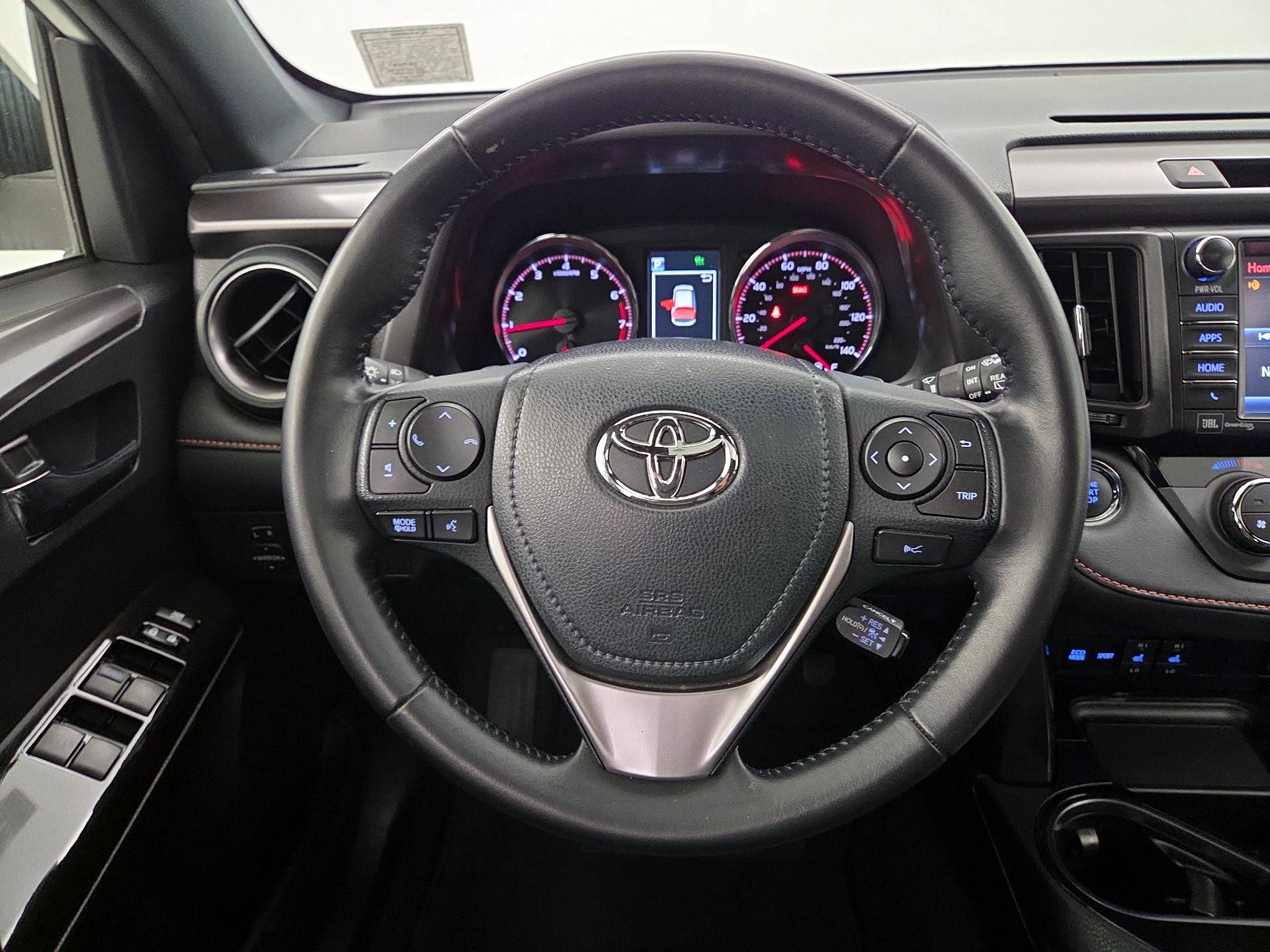 Thumbnail: 2017 Toyota RAV4 - 10