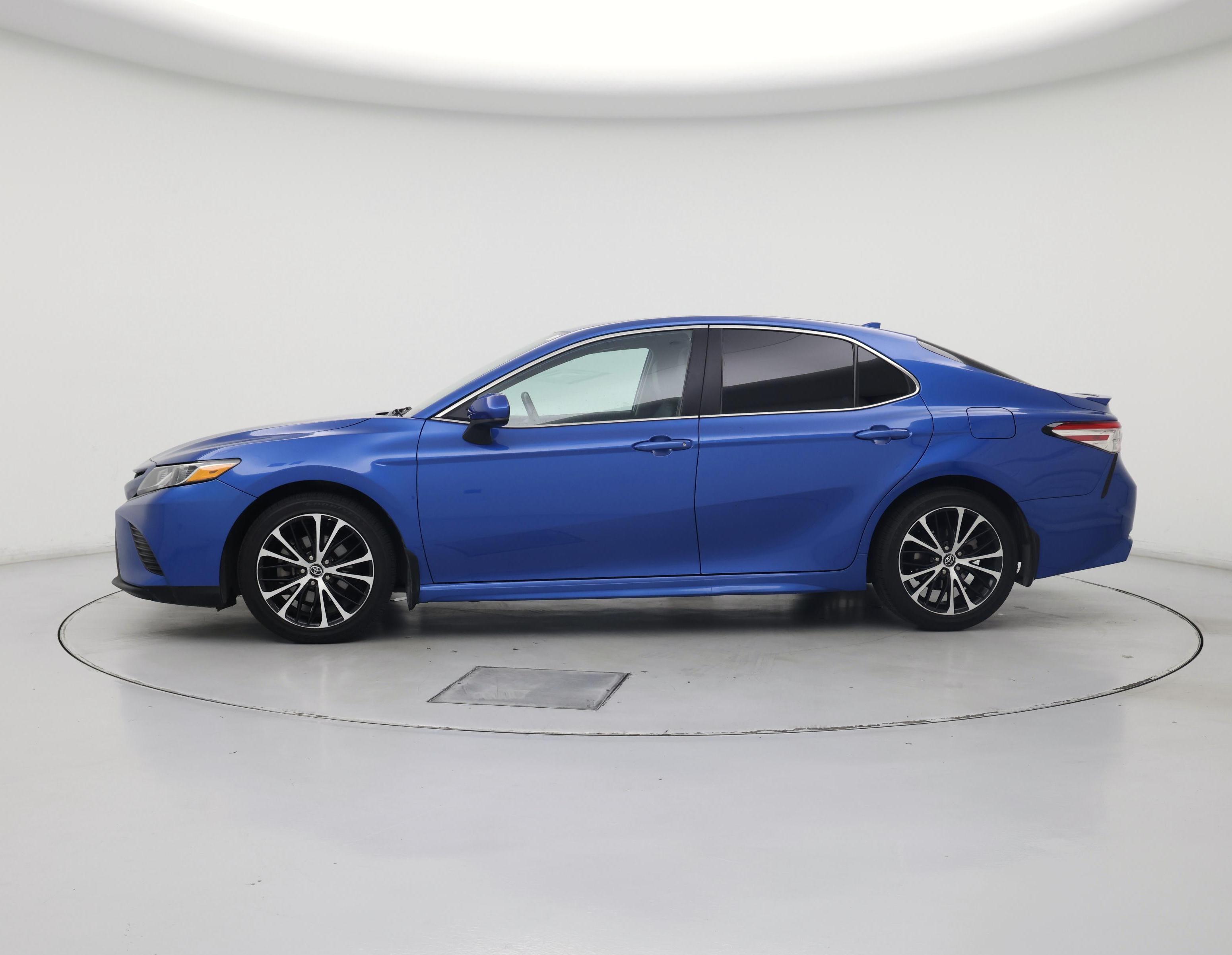 Thumbnail: 2020 Toyota Camry - 3