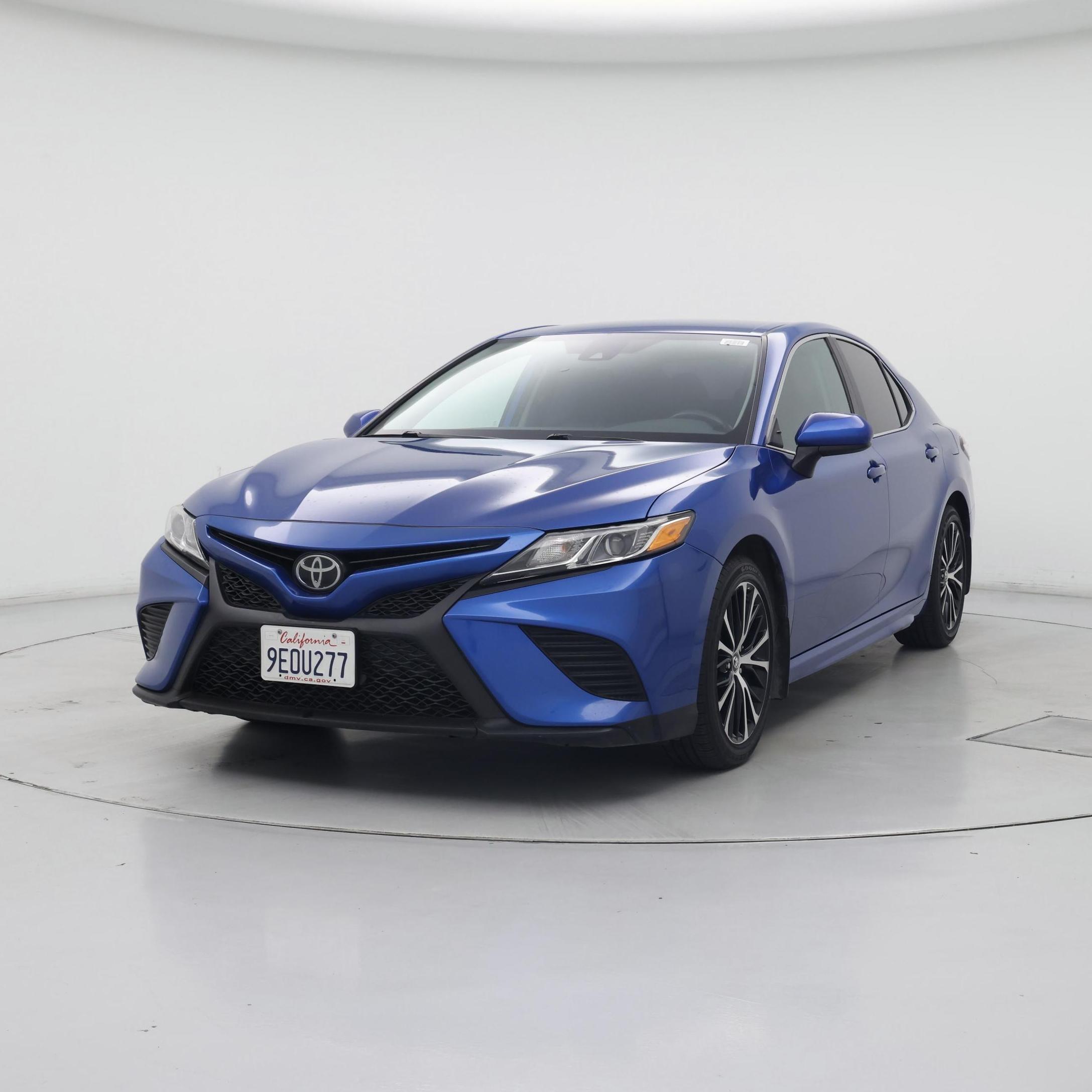 Thumbnail: 2020 Toyota Camry - 4