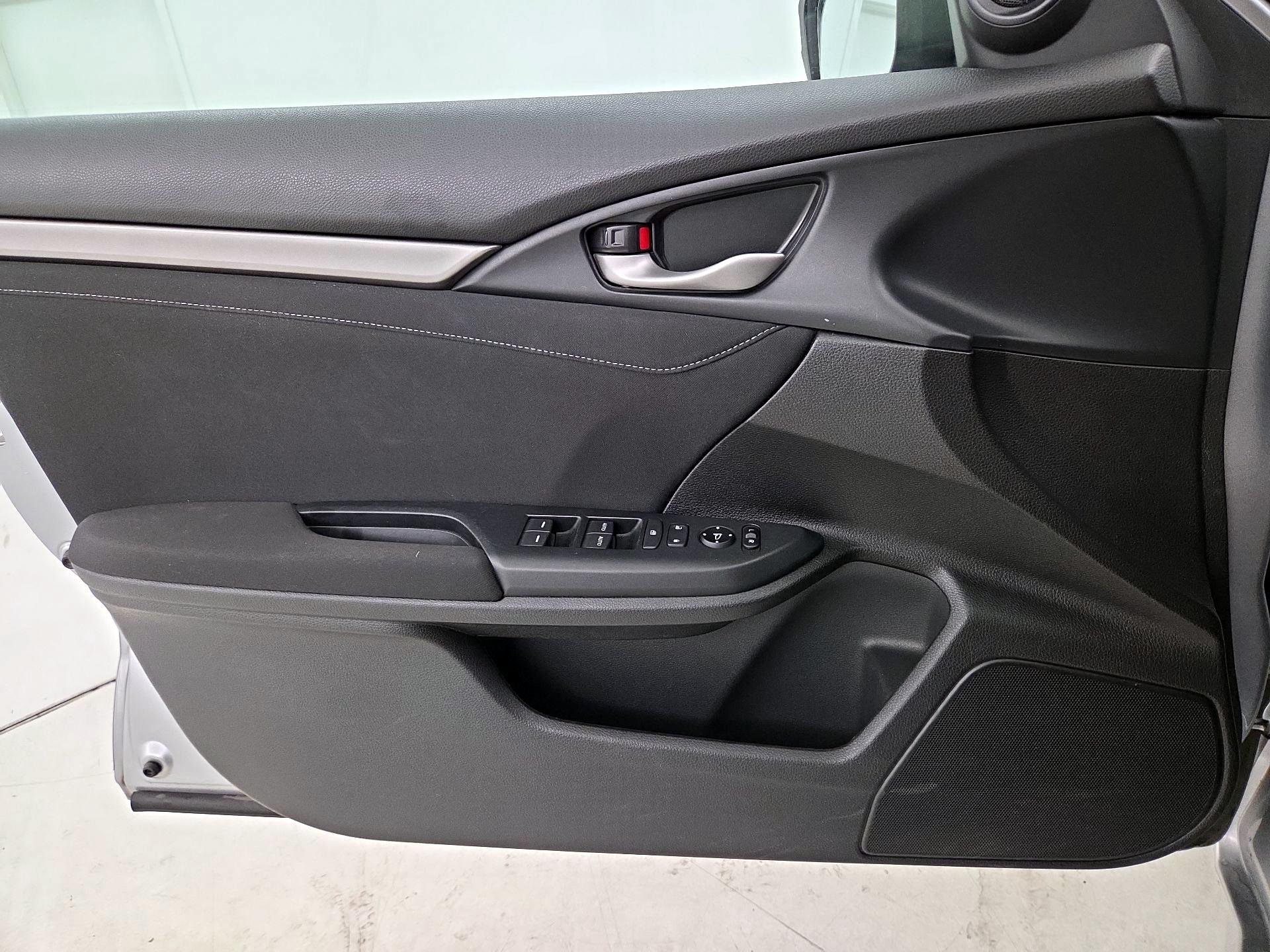 Thumbnail: 2018 Honda Civic - 12