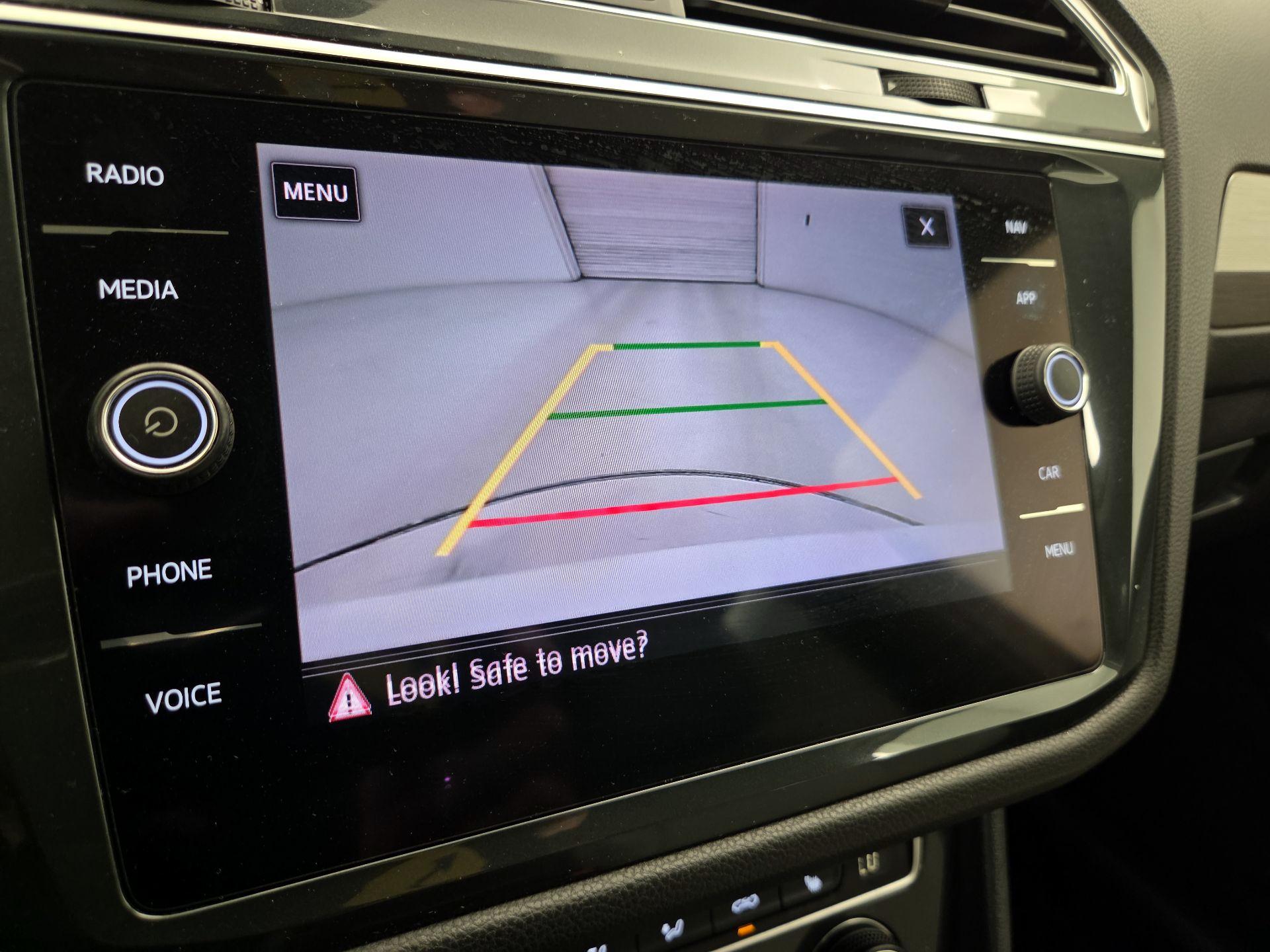 Thumbnail: 2019 Volkswagen Tiguan - 15